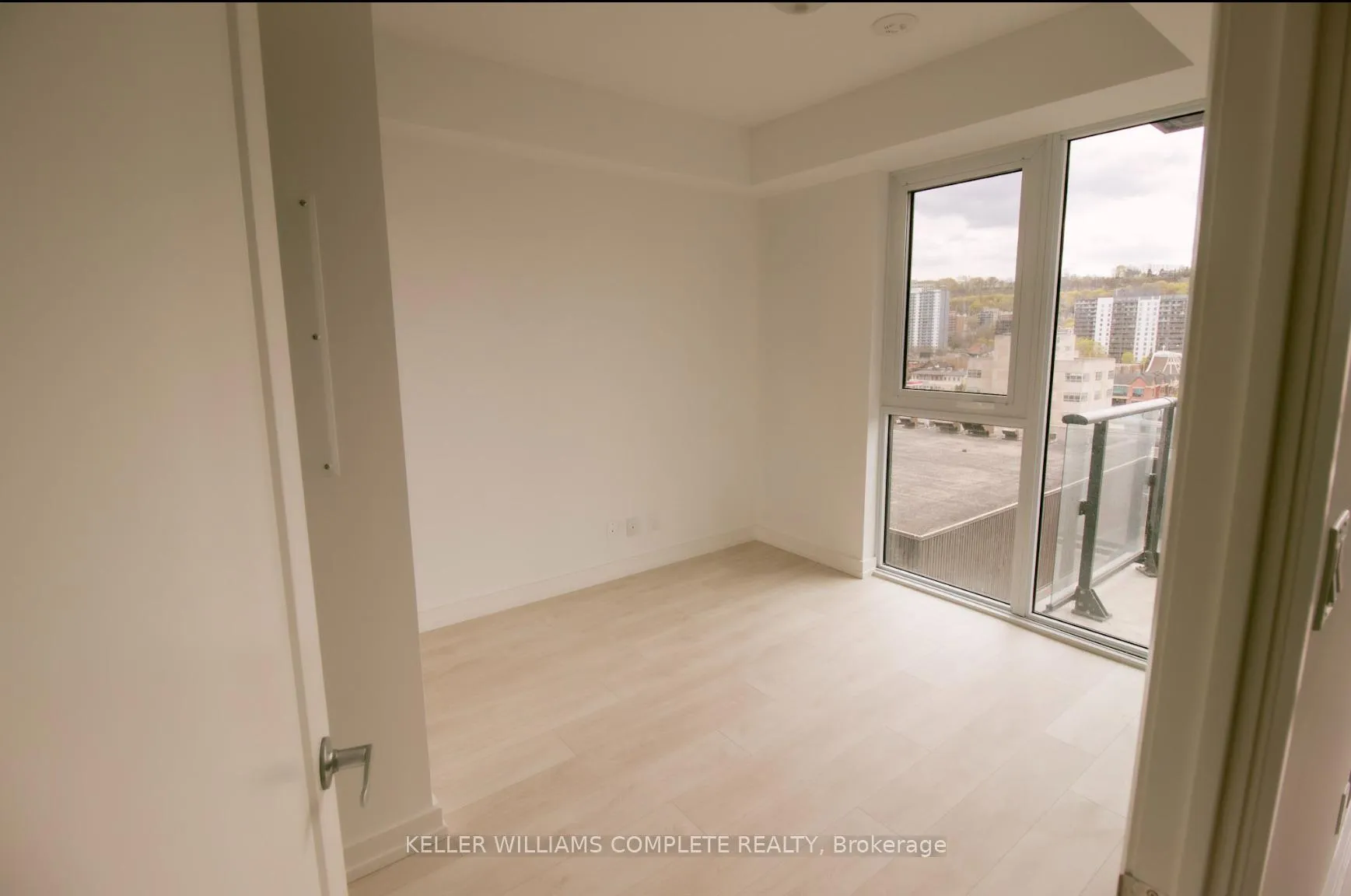 Photo 6 of Unit 819, 75 James Street S, Hamilton, Corktown — HOMEH