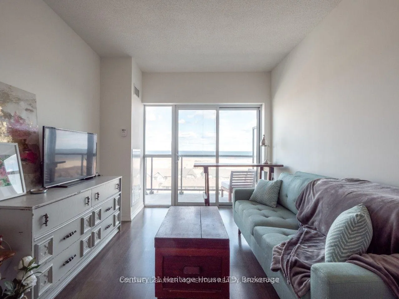 Photo 9 of Unit 608, 560 North Service Road, Grimsby, Grimsby Beach — HOMEH