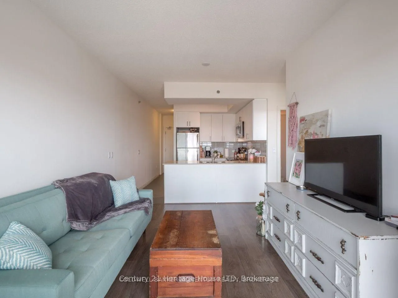 Photo 11 of Unit 608, 560 North Service Road, Grimsby, Grimsby Beach — HOMEH
