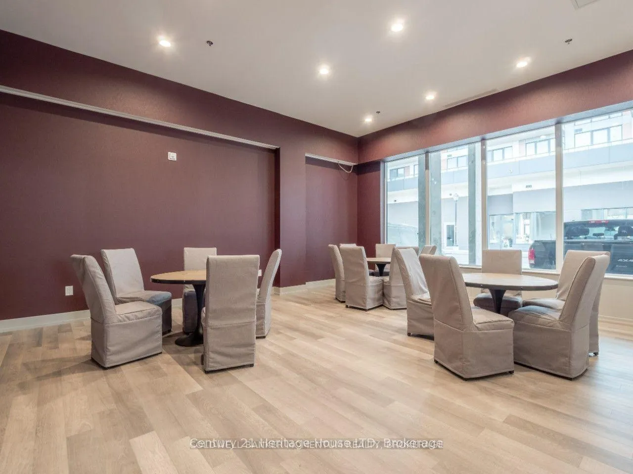 Photo 22 of Unit 608, 560 North Service Road, Grimsby, Grimsby Beach — HOMEH