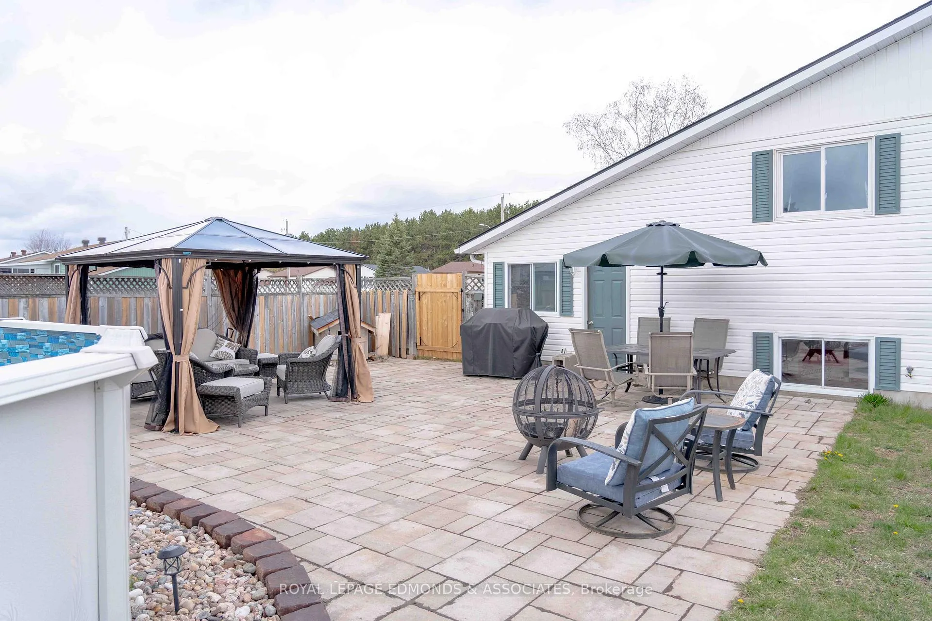 Photo 40 of 9 Dutch Drive, Petawawa — HOMEH