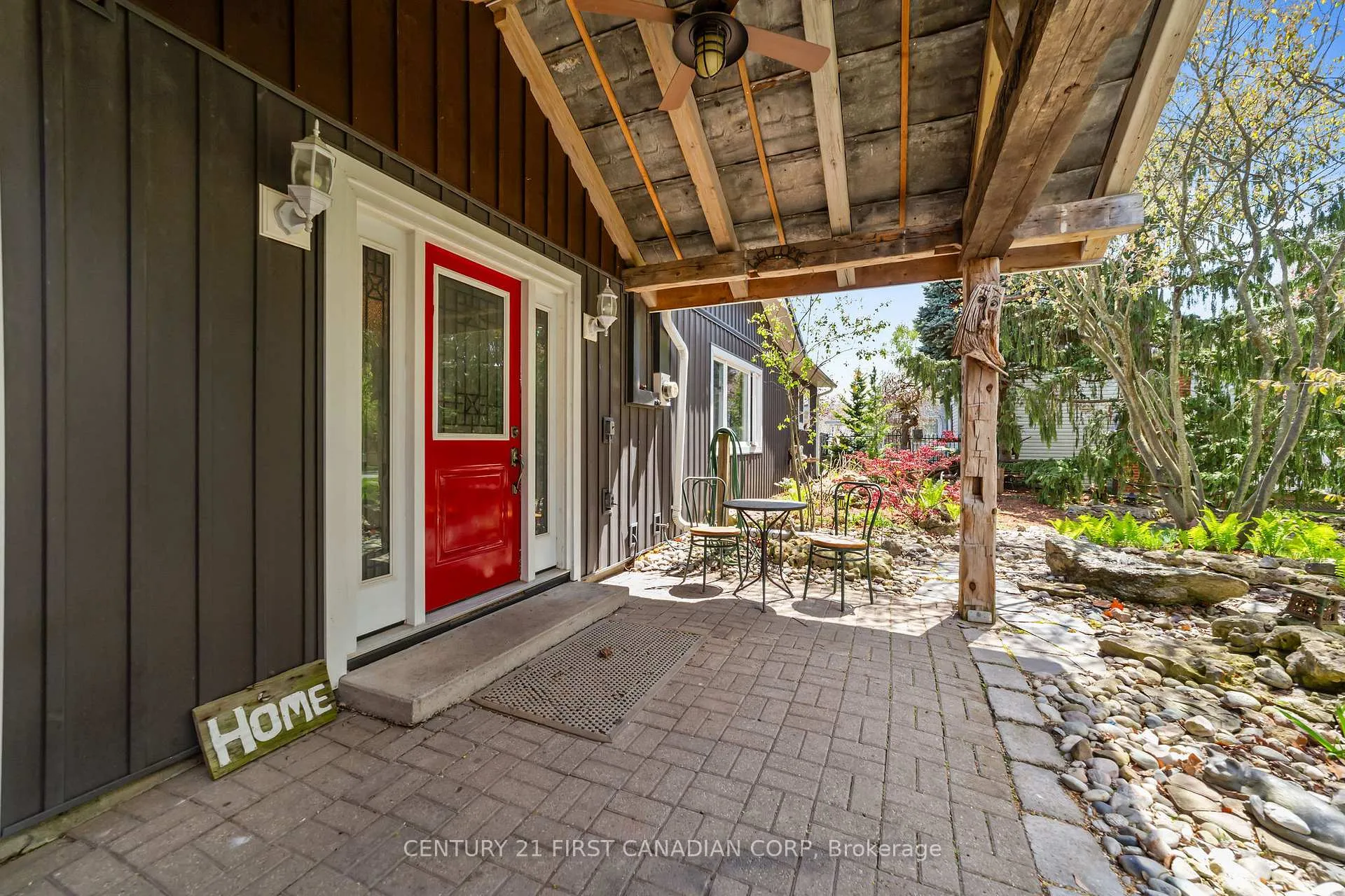Photo 4 of 35 Park Avenue, St. Thomas — HOMEH