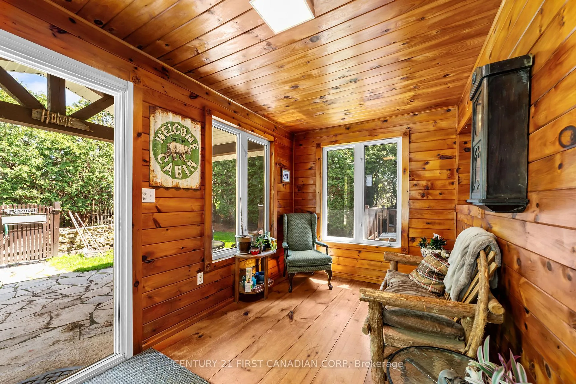 Photo 16 of 35 Park Avenue, St. Thomas — HOMEH