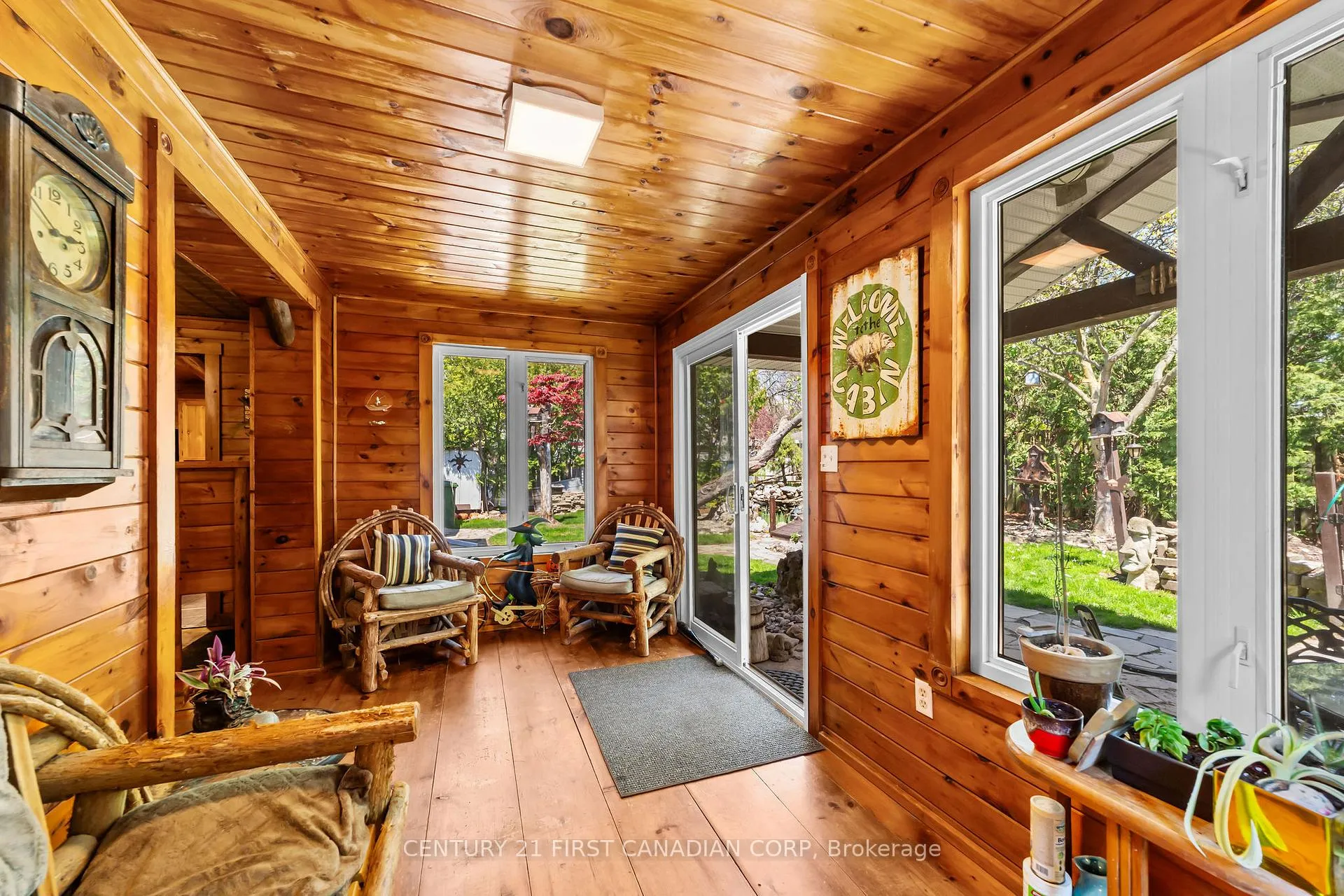 Photo 17 of 35 Park Avenue, St. Thomas — HOMEH