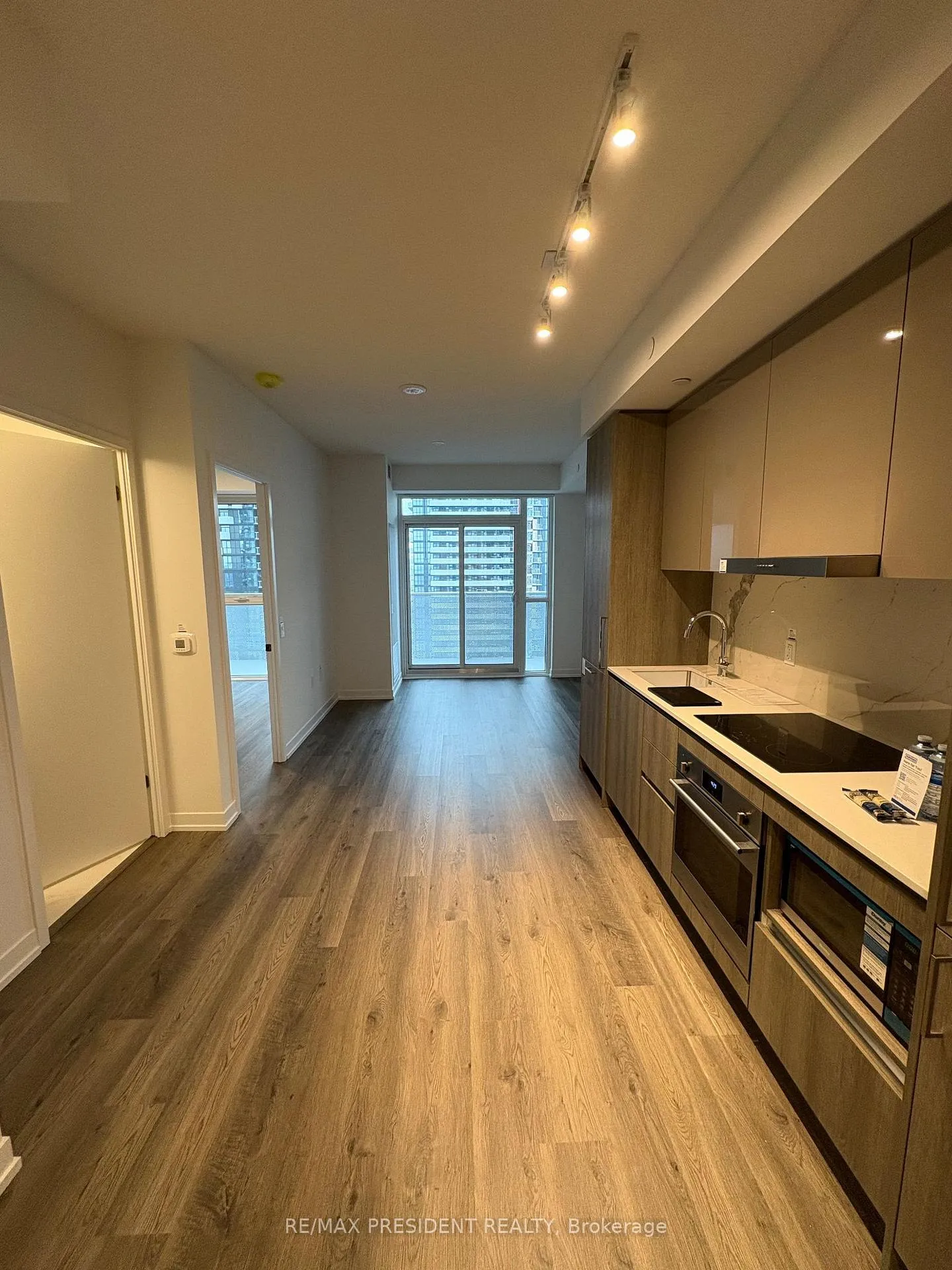 Photo 3 of Unit 4116, 195 Commerce Street, Vaughan, Vaughan Corporate Centre — HOMEH