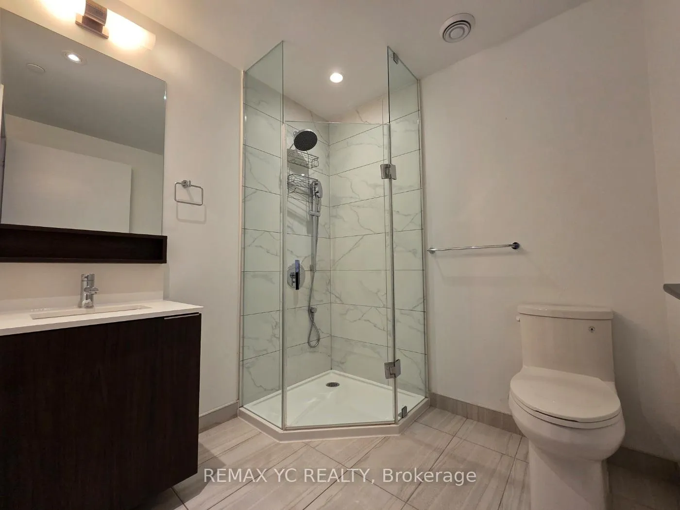 Photo 9 of Unit 5810, 5 Buttermill Avenue, Vaughan, Vaughan Corporate Centre — HOMEH