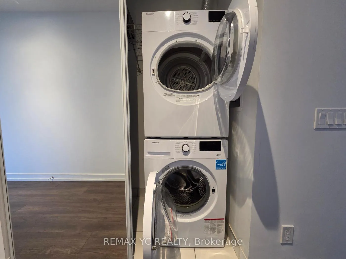 Photo 11 of Unit 5810, 5 Buttermill Avenue, Vaughan, Vaughan Corporate Centre — HOMEH