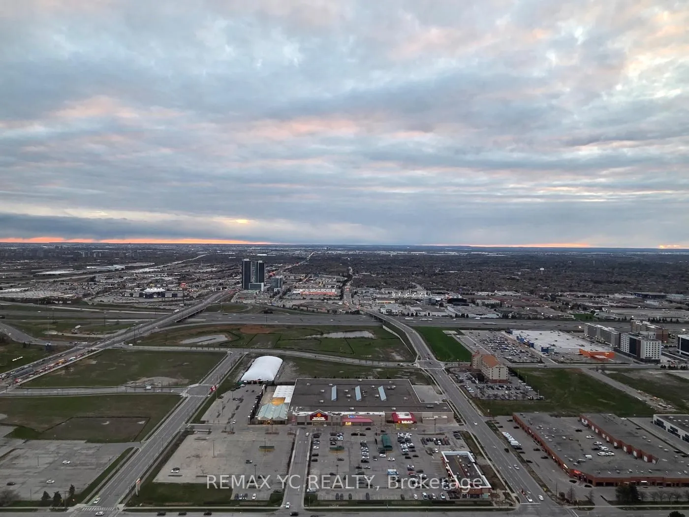 Photo 12 of Unit 5810, 5 Buttermill Avenue, Vaughan, Vaughan Corporate Centre — HOMEH
