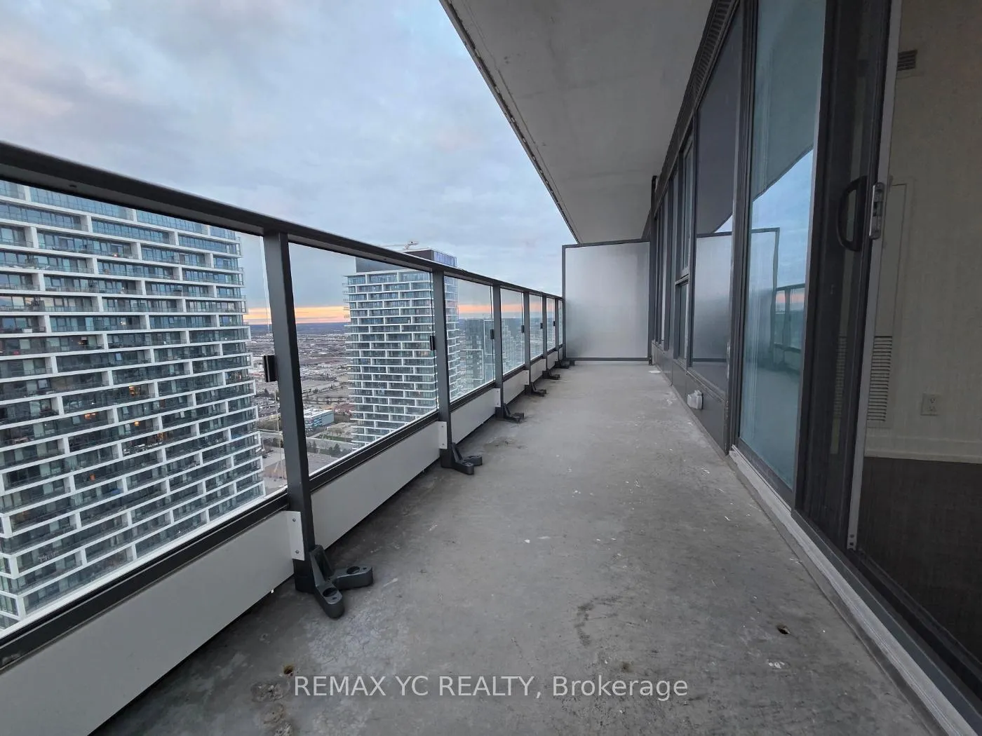 Photo 15 of Unit 5810, 5 Buttermill Avenue, Vaughan, Vaughan Corporate Centre — HOMEH