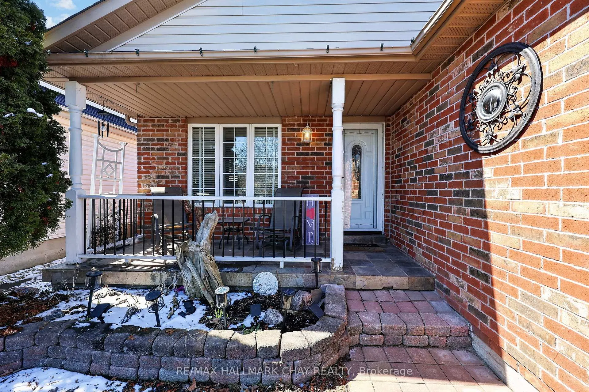 Photo 3 of 62 Leggott Avenue, Barrie, Painswick North — HOMEH