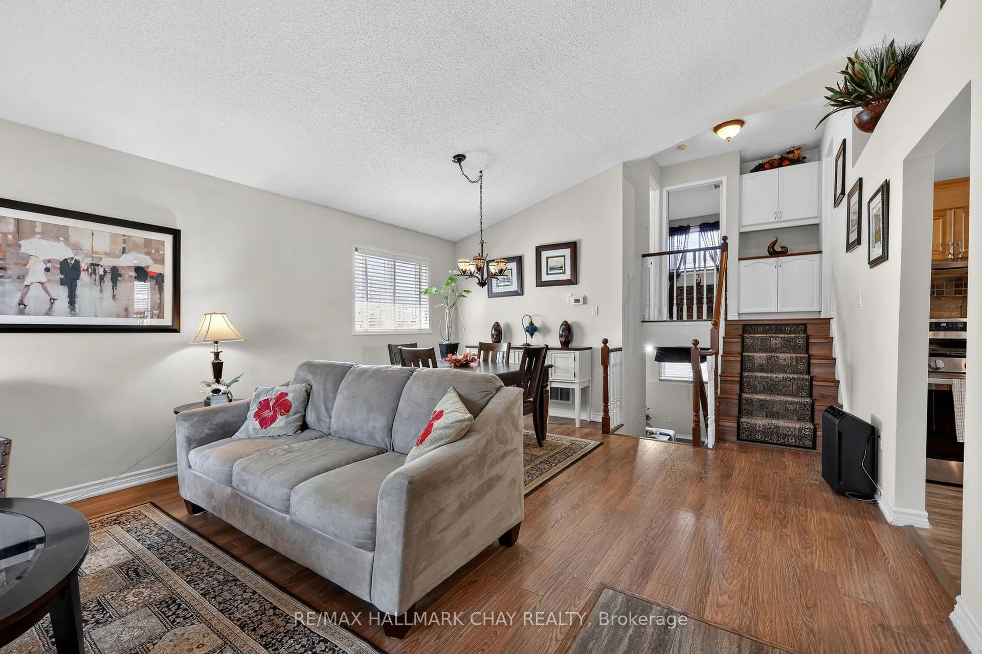 Photo 5 of 62 Leggott Avenue, Barrie, Painswick North — HOMEH