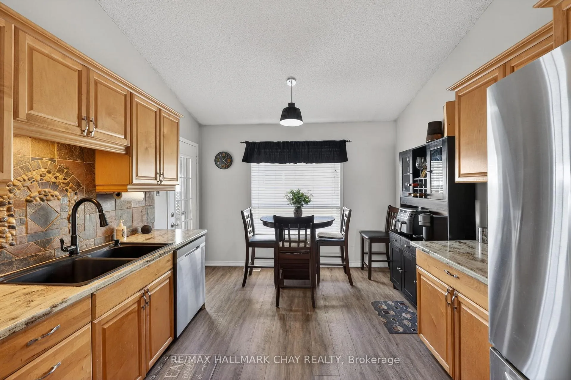 Photo 12 of 62 Leggott Avenue, Barrie, Painswick North — HOMEH