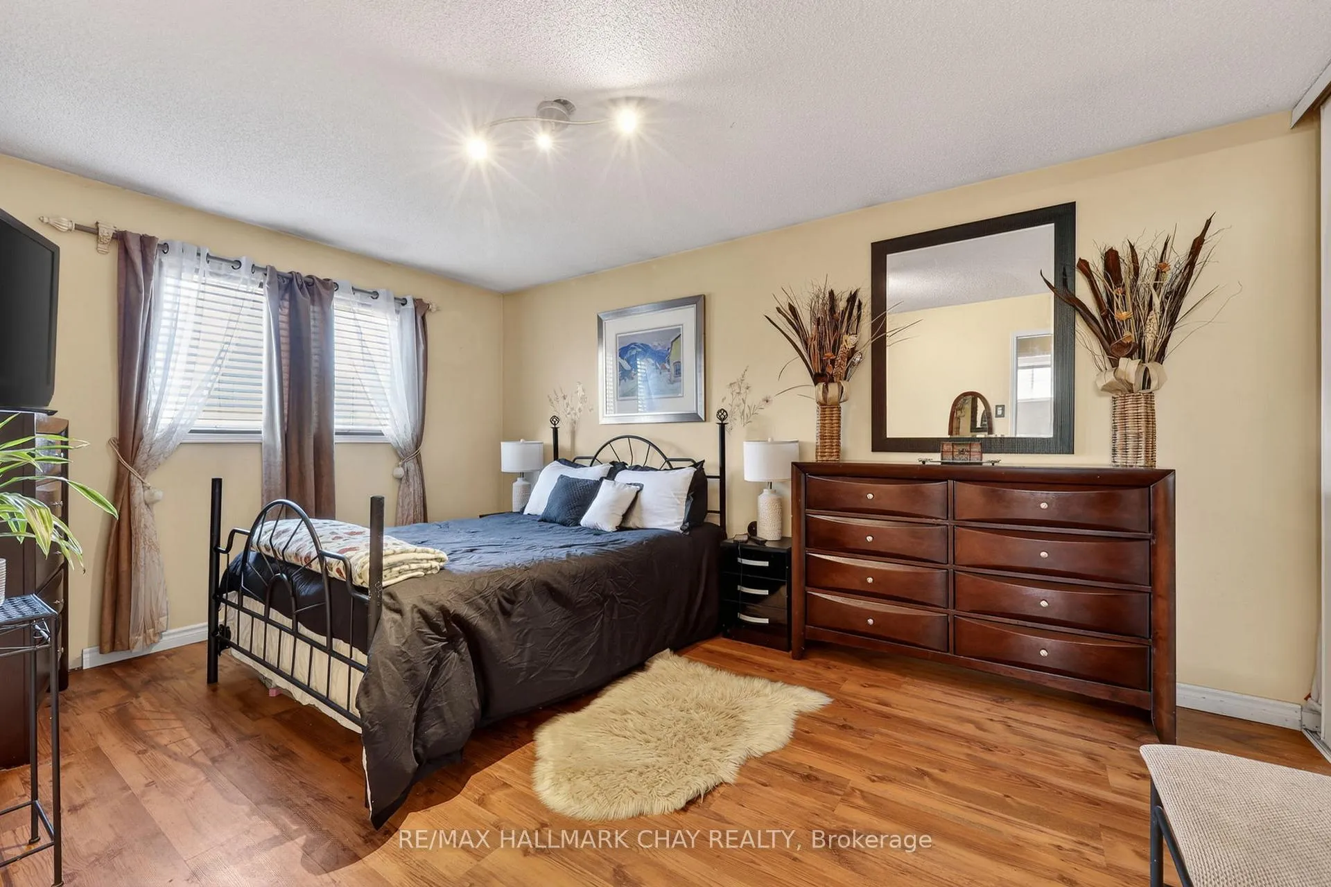 Photo 15 of 62 Leggott Avenue, Barrie, Painswick North — HOMEH