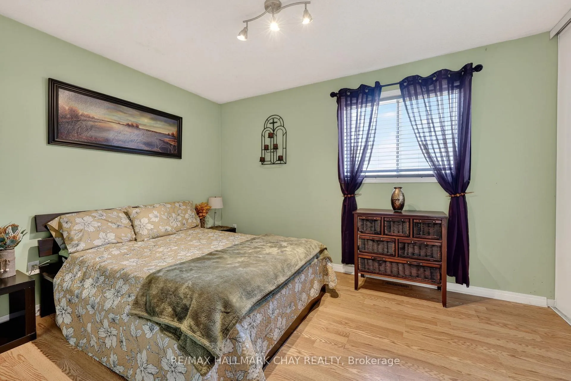 Photo 17 of 62 Leggott Avenue, Barrie, Painswick North — HOMEH