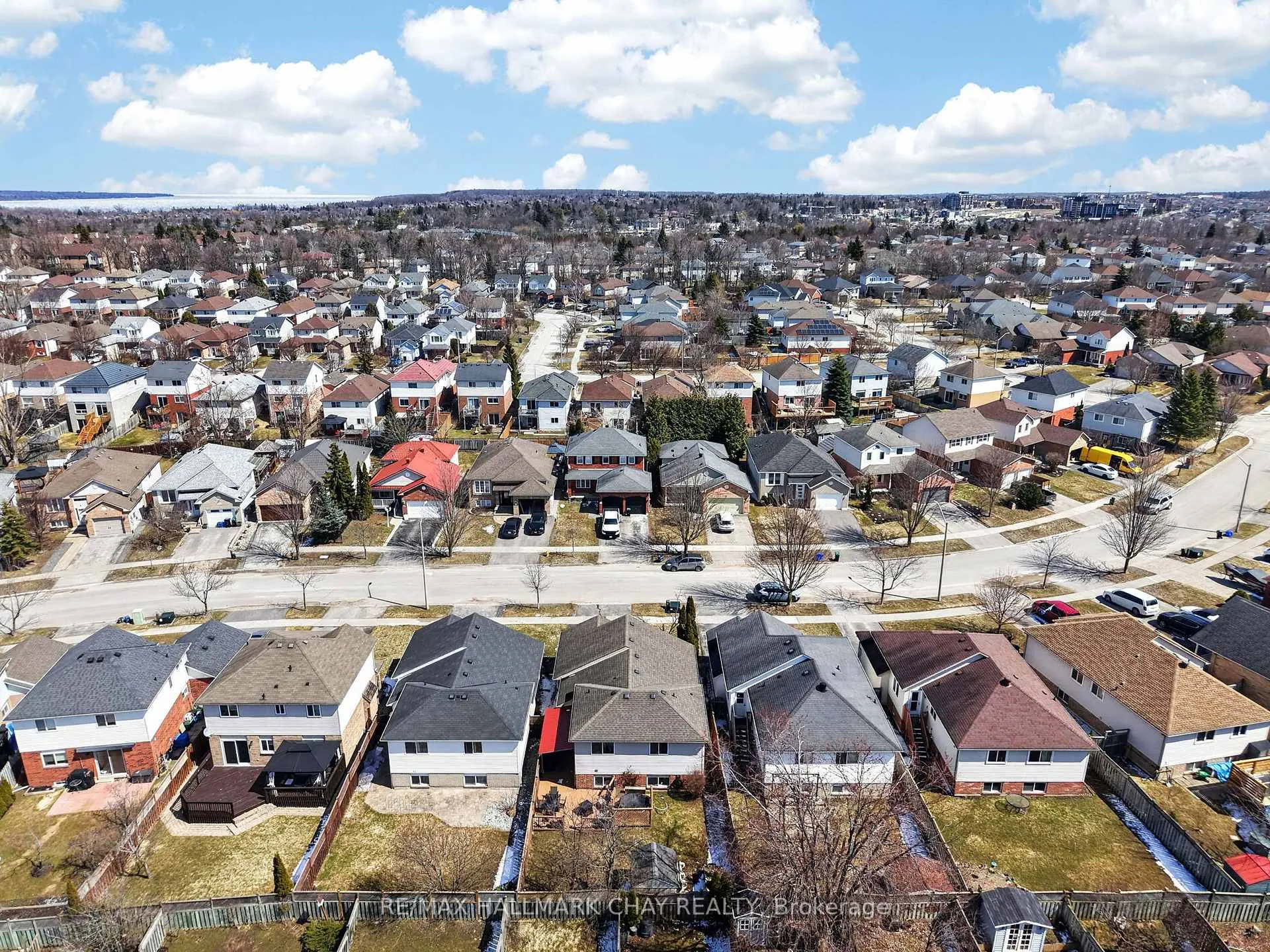 Photo 39 of 62 Leggott Avenue, Barrie, Painswick North — HOMEH