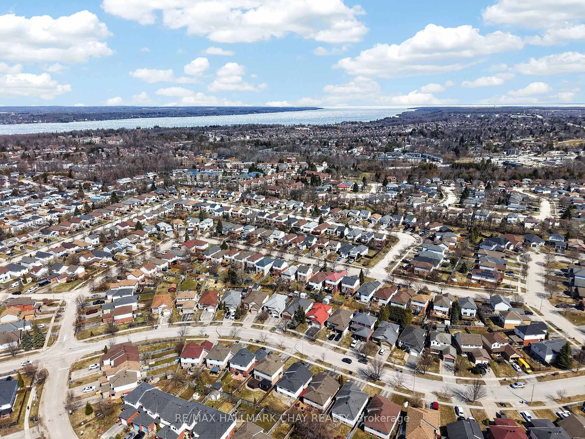 Photo 43 of 62 Leggott Avenue, Barrie, Painswick North — HOMEH