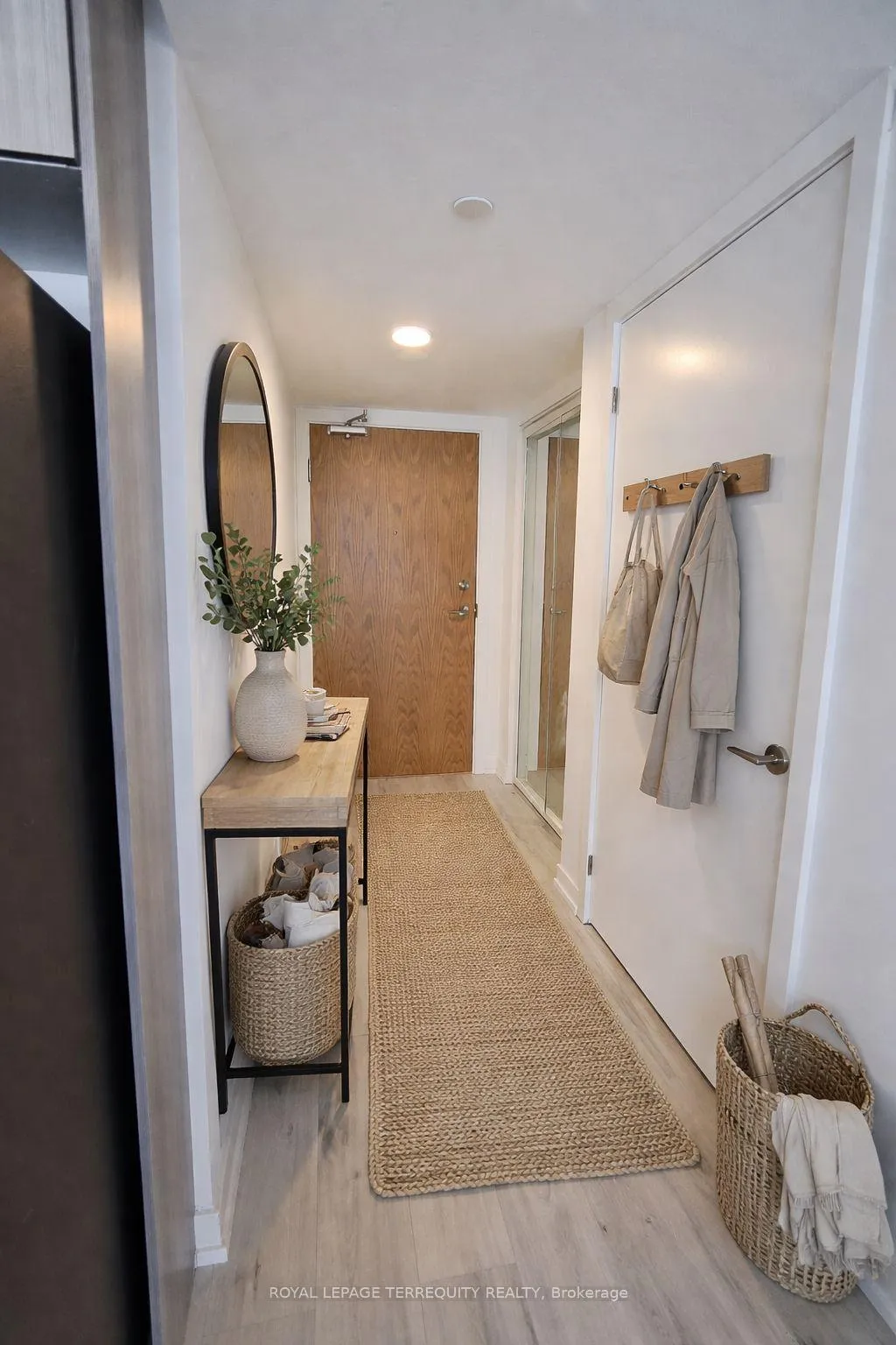 Photo 4 of Unit 2207, 1435 Celebration Drive, Pickering, Bay Ridges — HOMEH