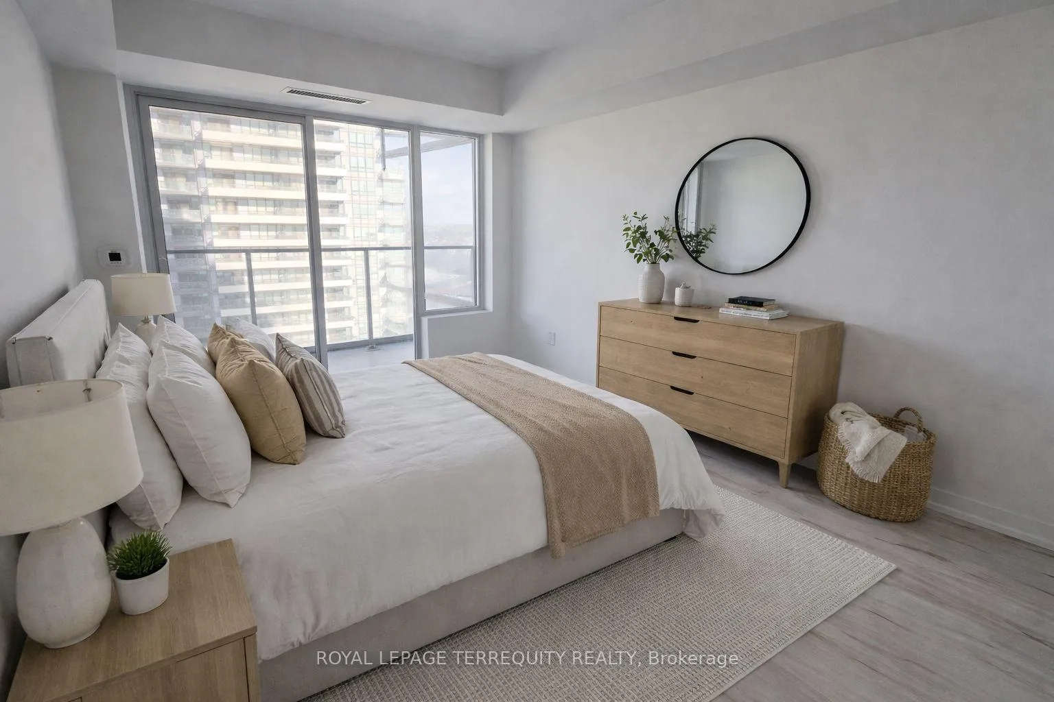 Photo 5 of Unit 2207, 1435 Celebration Drive, Pickering, Bay Ridges — HOMEH