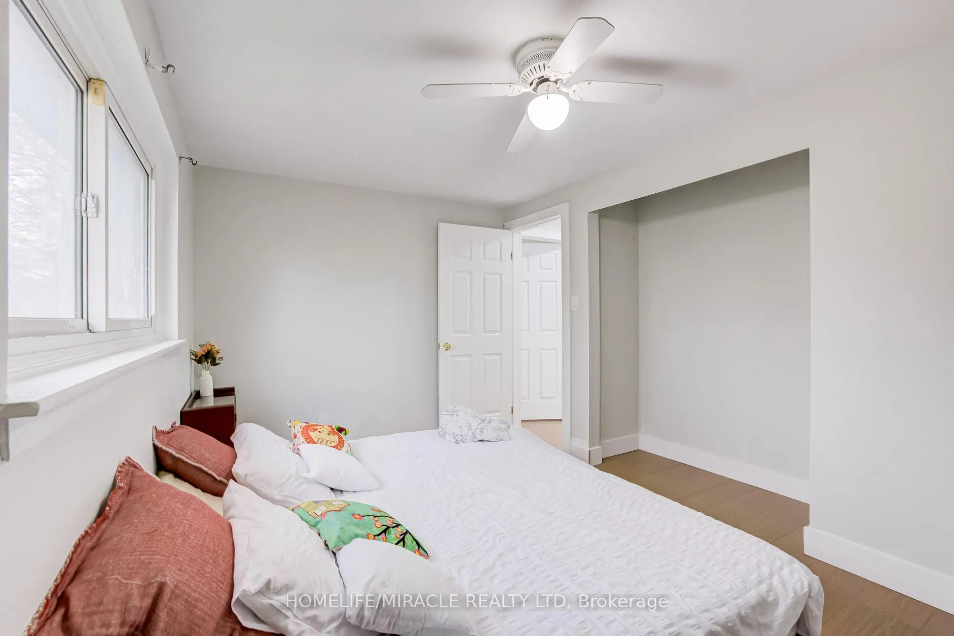 Photo 26 of 122 Ormond Drive, Oshawa, Samac — HOMEH