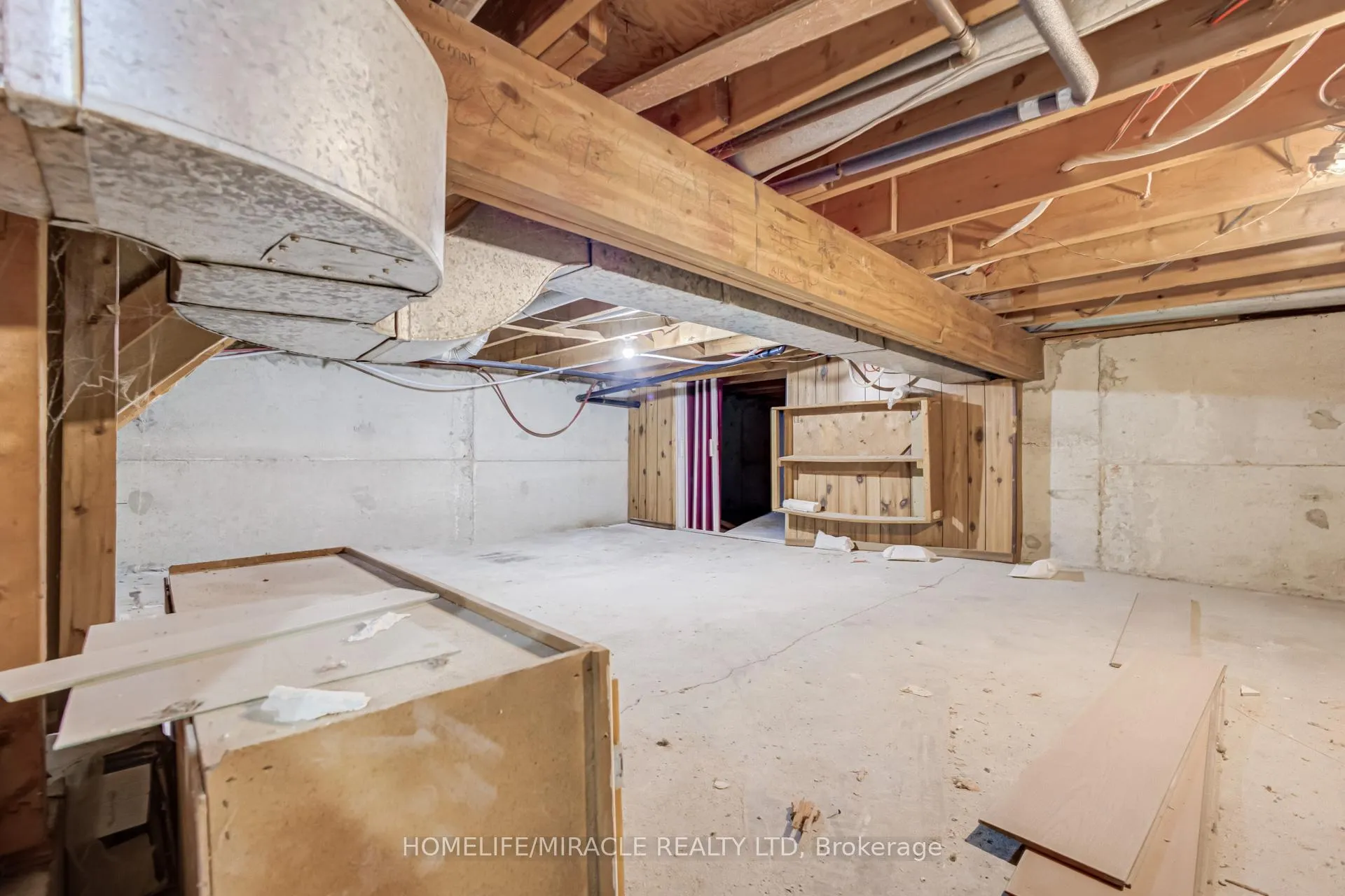 Photo 37 of 122 Ormond Drive, Oshawa, Samac — HOMEH