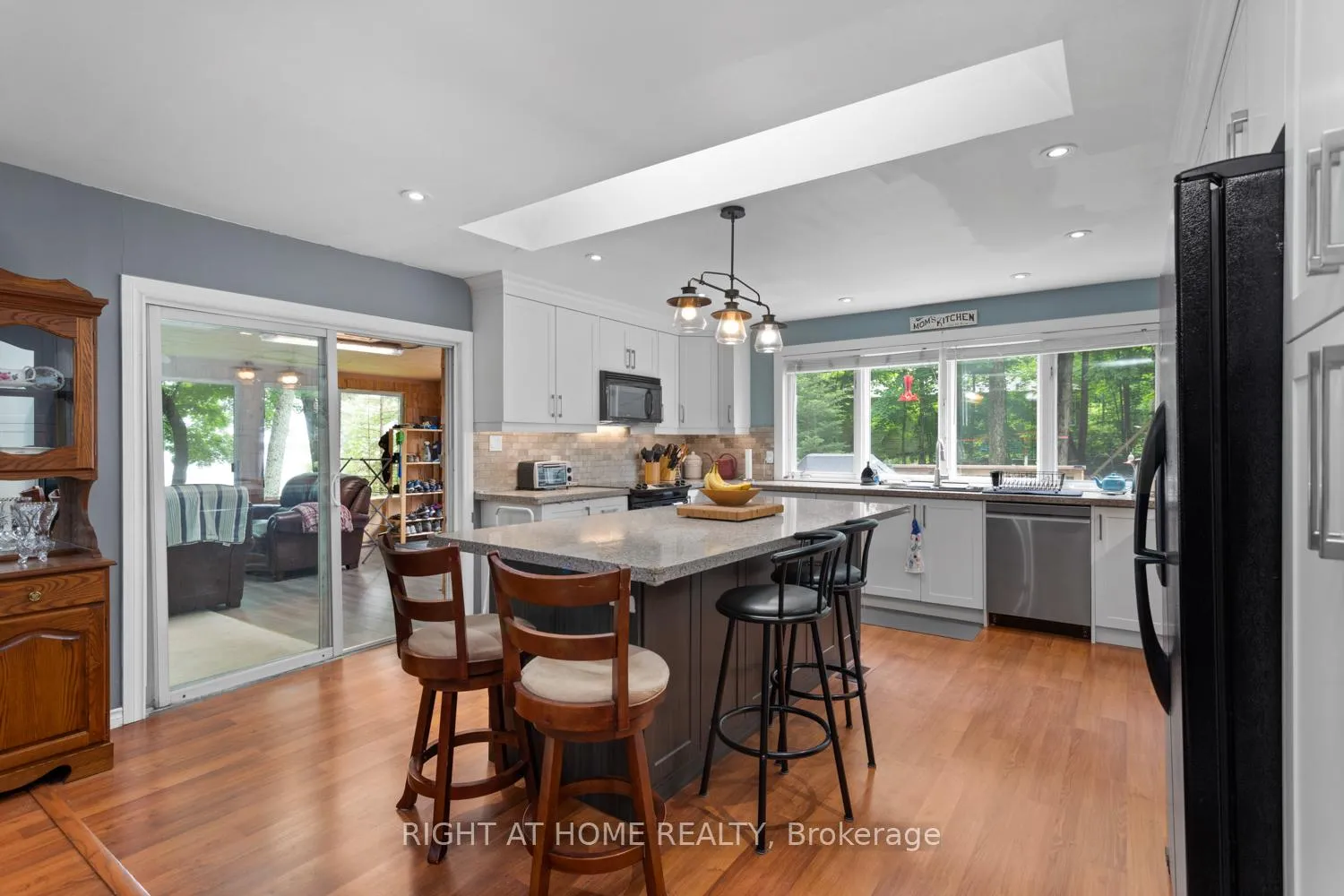 Photo 17 of 96 Suter Drive, Kawartha Lakes, Laxton/Digby/Longford — HOMEH