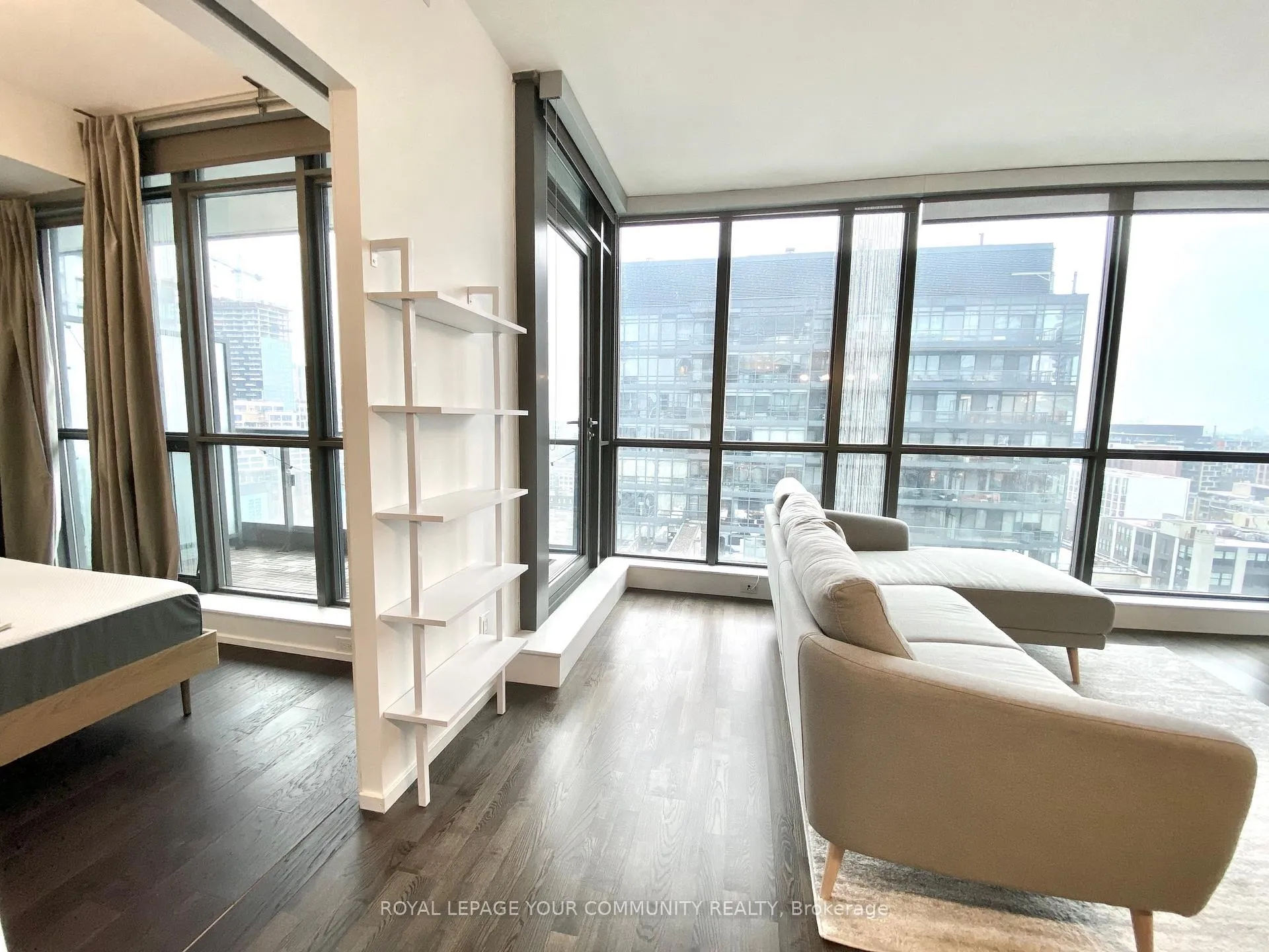Photo 8 of Unit 1708, 8 Charlotte Street, Toronto, Waterfront Communities — HOMEH