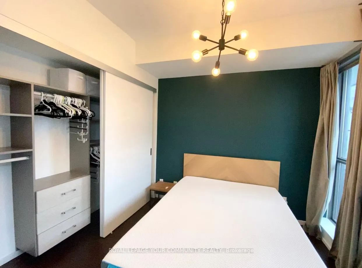 Photo 11 of Unit 1708, 8 Charlotte Street, Toronto, Waterfront Communities — HOMEH