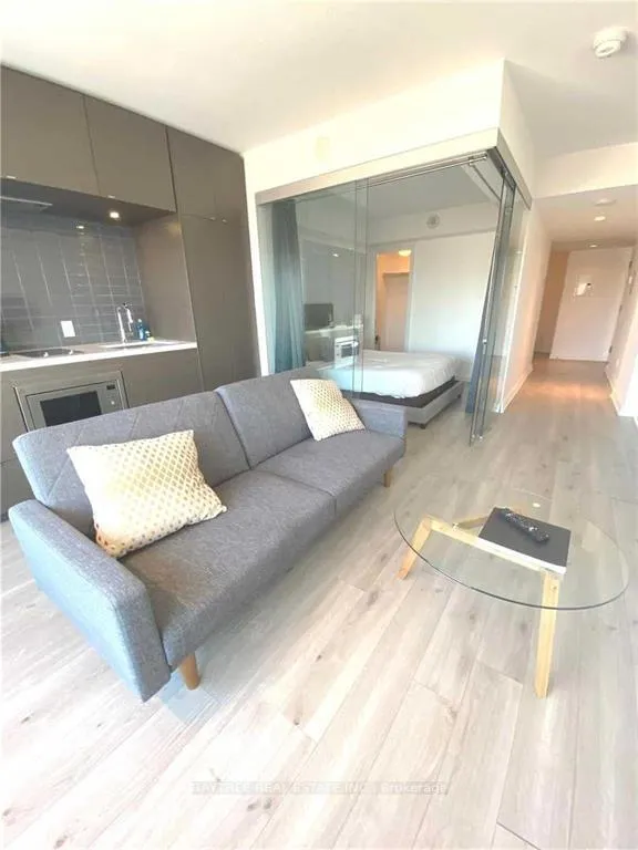Front of Unit 620, 155 Yorkville Avenue