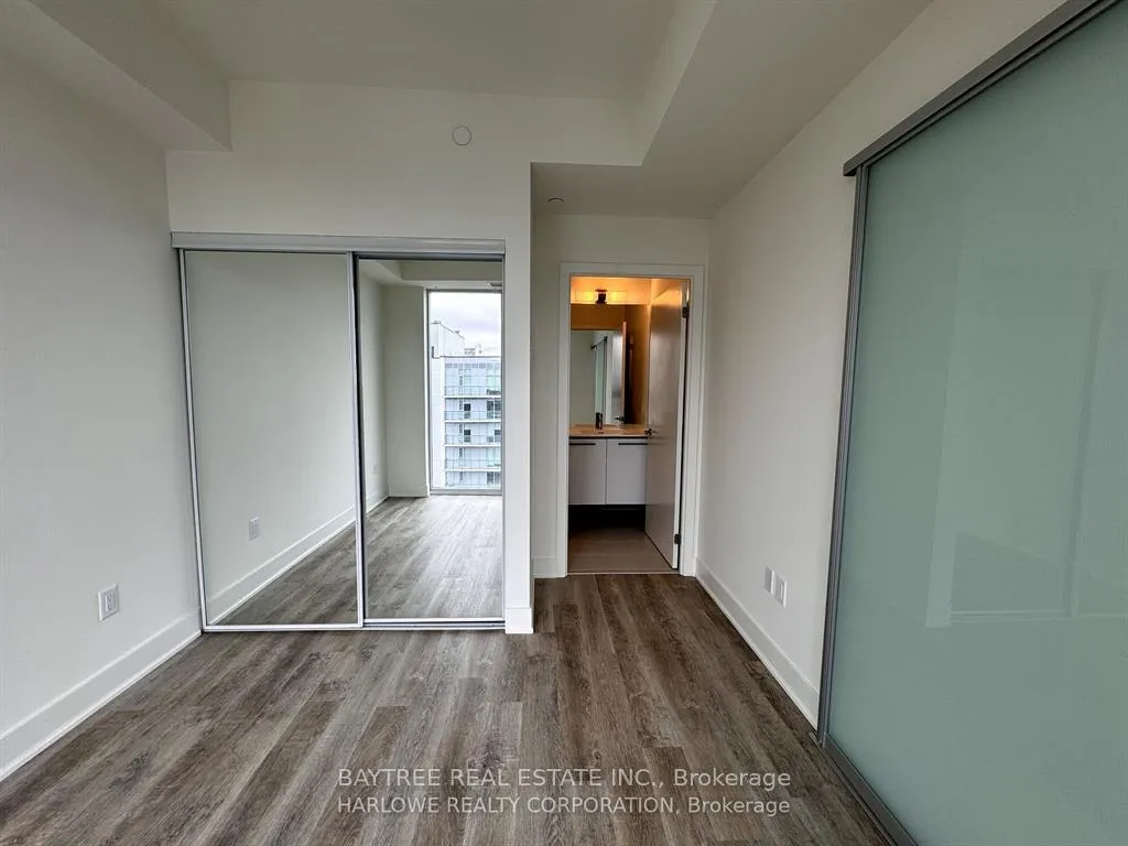Photo 8 of Unit 812, 185 Deerfield Road, Newmarket, Central Newmarket — HOMEH