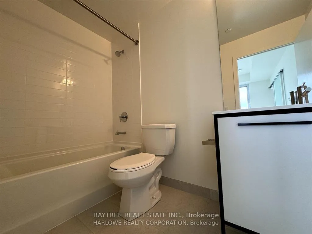 Photo 9 of Unit 812, 185 Deerfield Road, Newmarket, Central Newmarket — HOMEH