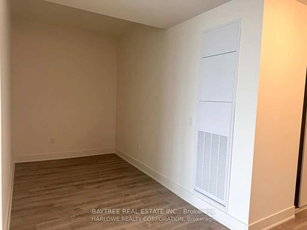 Photo 13 of Unit 812, 185 Deerfield Road, Newmarket, Central Newmarket — HOMEH