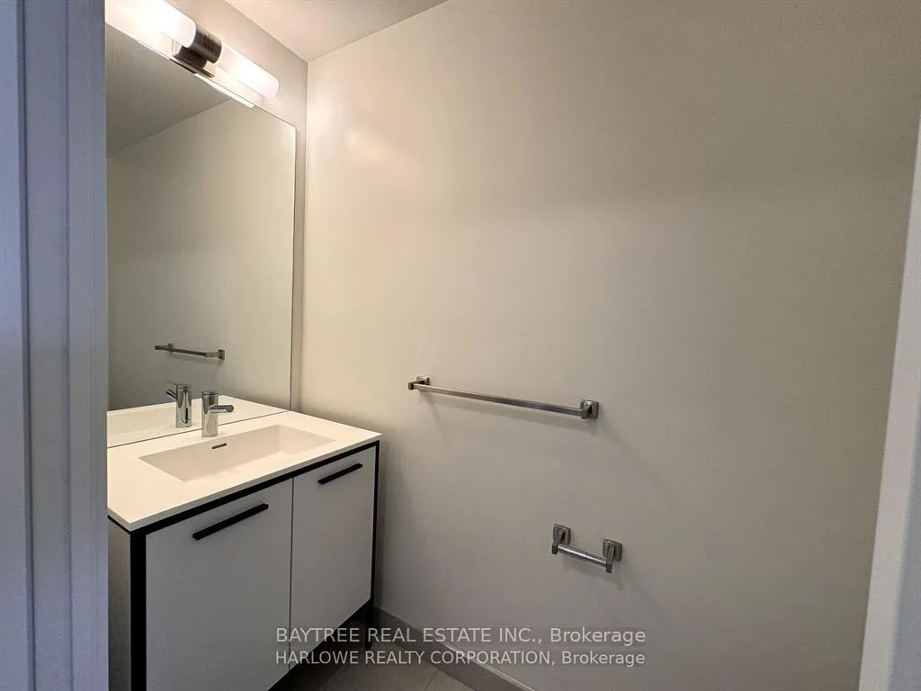 Photo 14 of Unit 812, 185 Deerfield Road, Newmarket, Central Newmarket — HOMEH