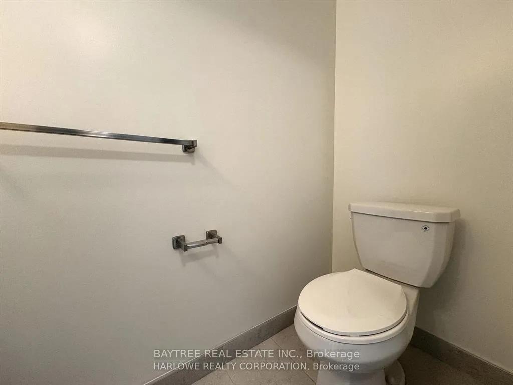 Photo 15 of Unit 812, 185 Deerfield Road, Newmarket, Central Newmarket — HOMEH