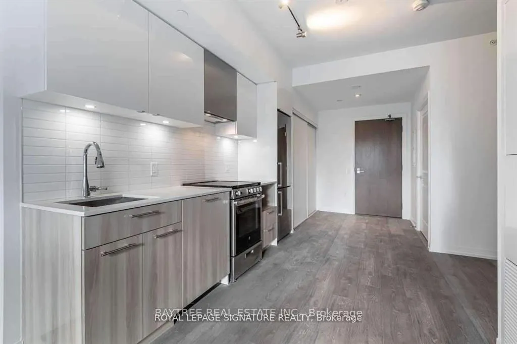 Front of Unit 2114, 251 Jarvis Street