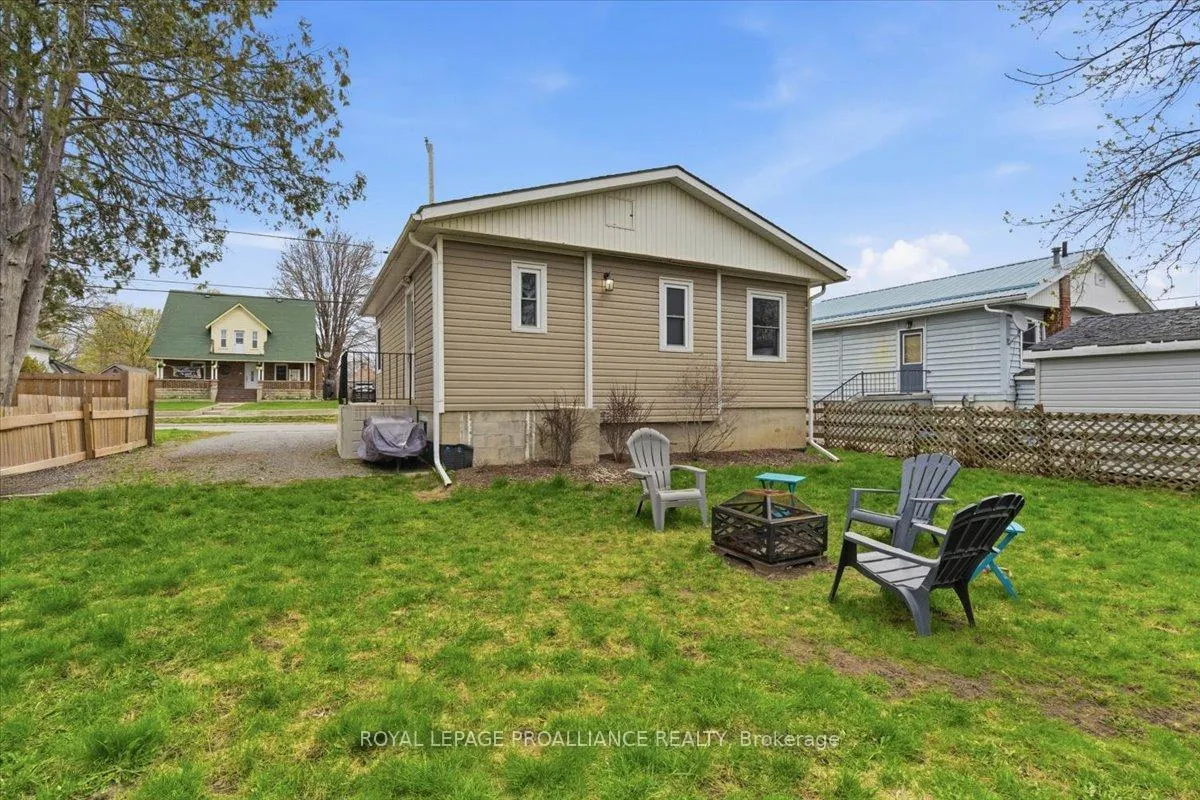 Photo 45 of 63 Princess Street, Quinte West, Trenton Ward — HOMEH