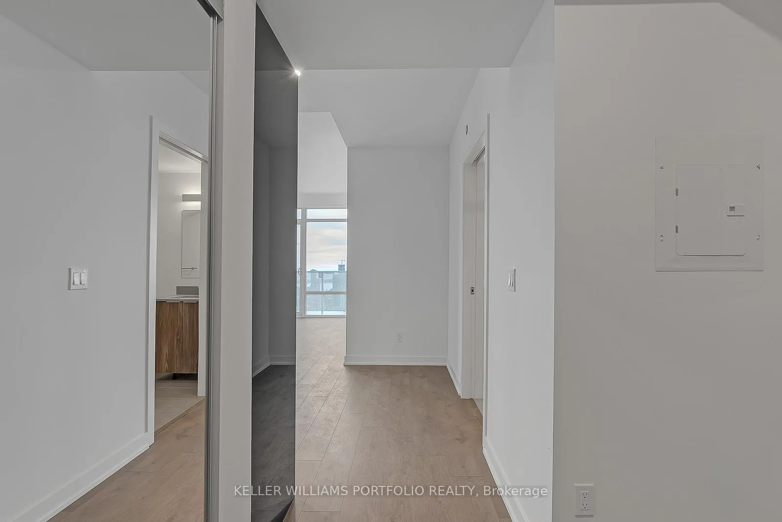 Photo 1 of Unit 5209, 501 Yonge Street, Toronto, Church-Yonge Corridor — HOMEH