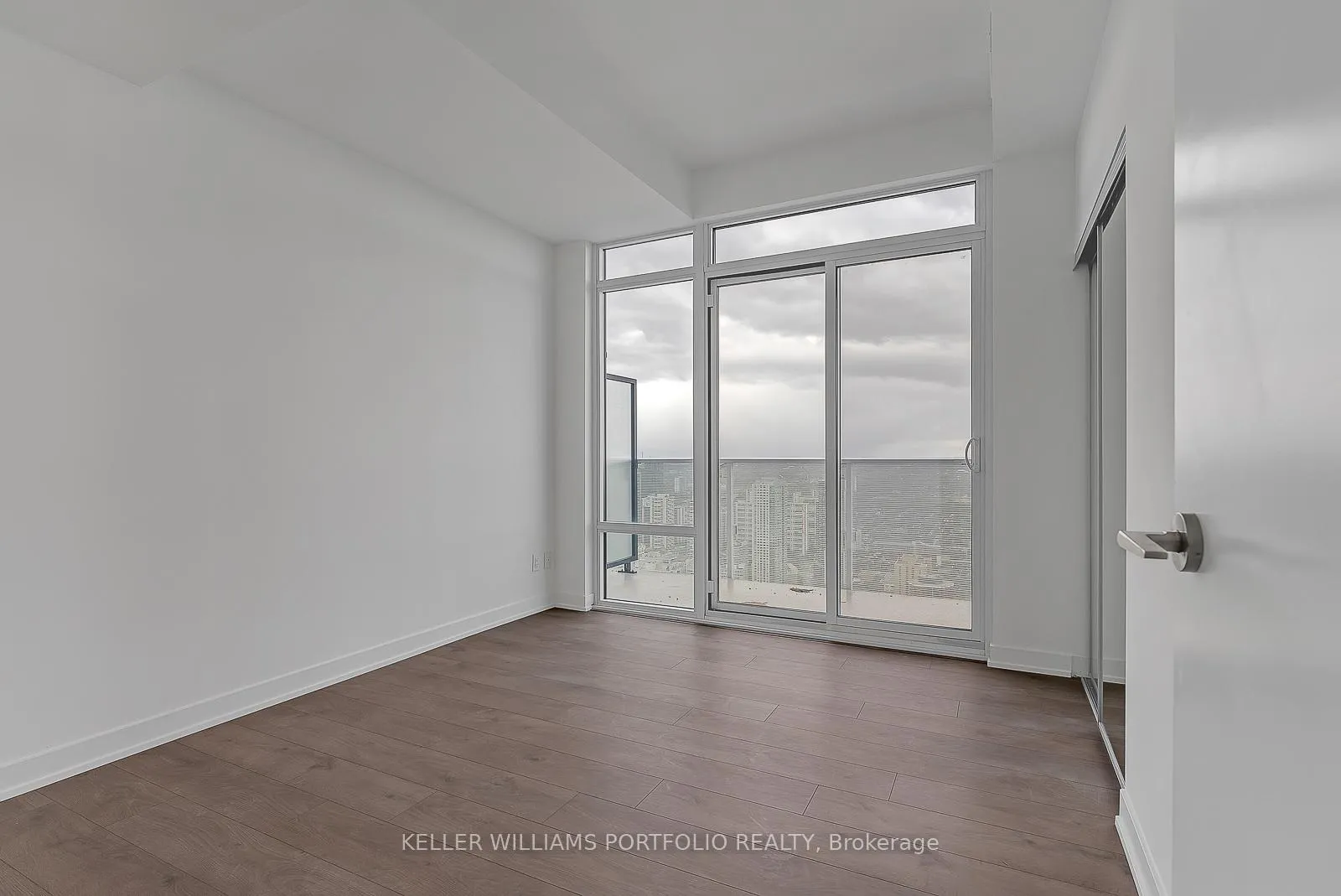 Photo 14 of Unit 5209, 501 Yonge Street, Toronto, Church-Yonge Corridor — HOMEH