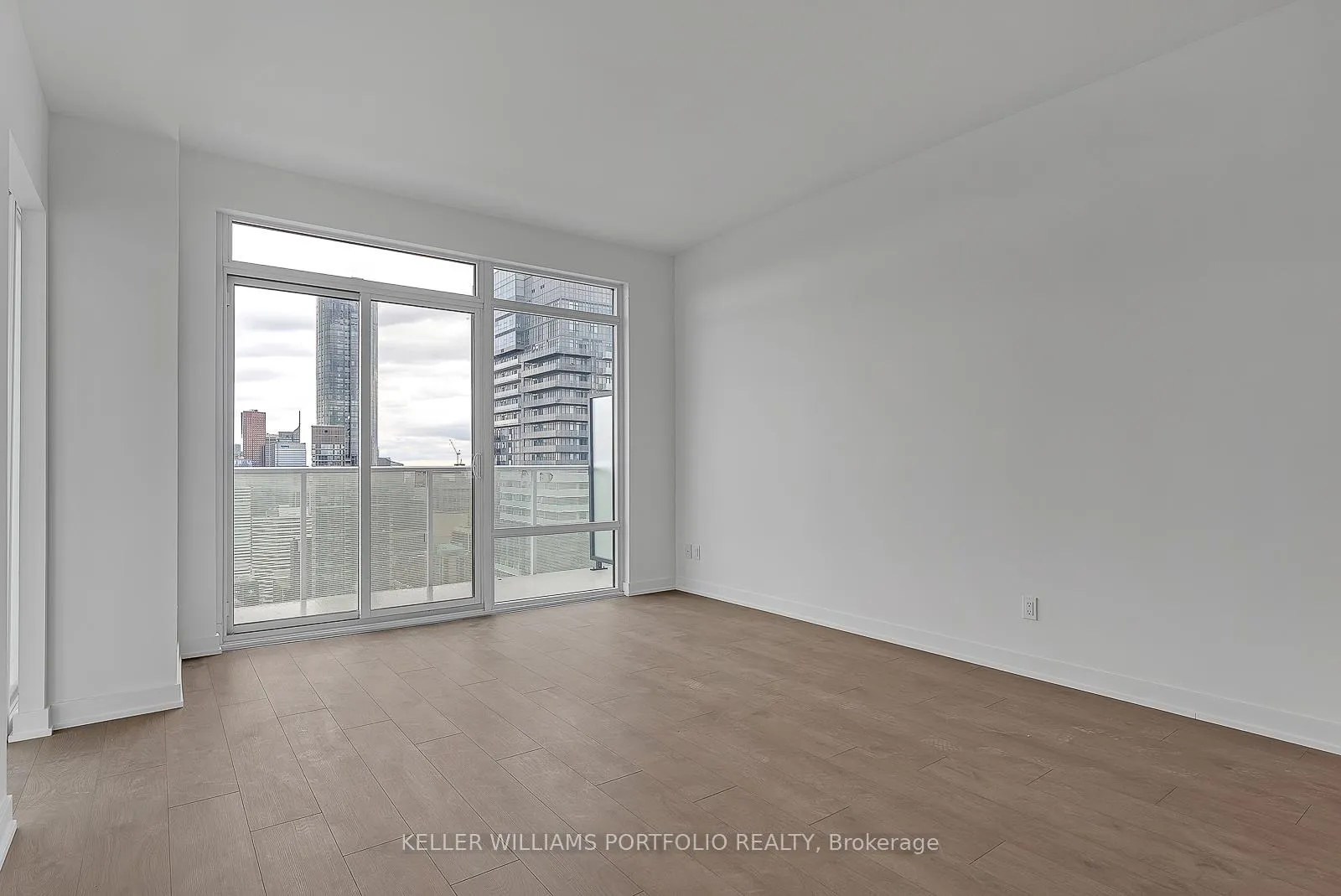 Photo 18 of Unit 5209, 501 Yonge Street, Toronto, Church-Yonge Corridor — HOMEH