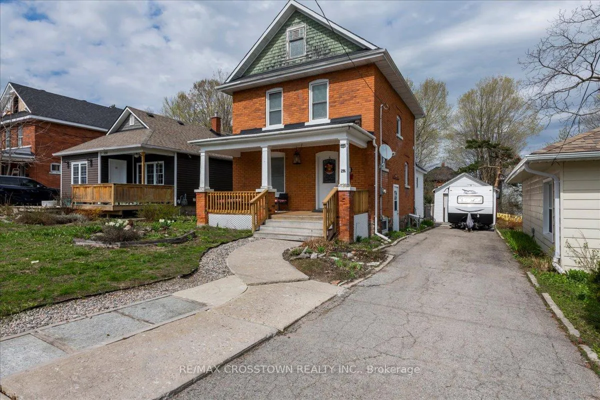 Front of 296 Saint Jean Street