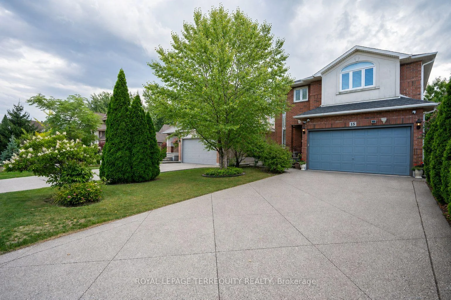 Photo 1 of 15 Armour Crescent, Hamilton, Meadowlands — HOMEH