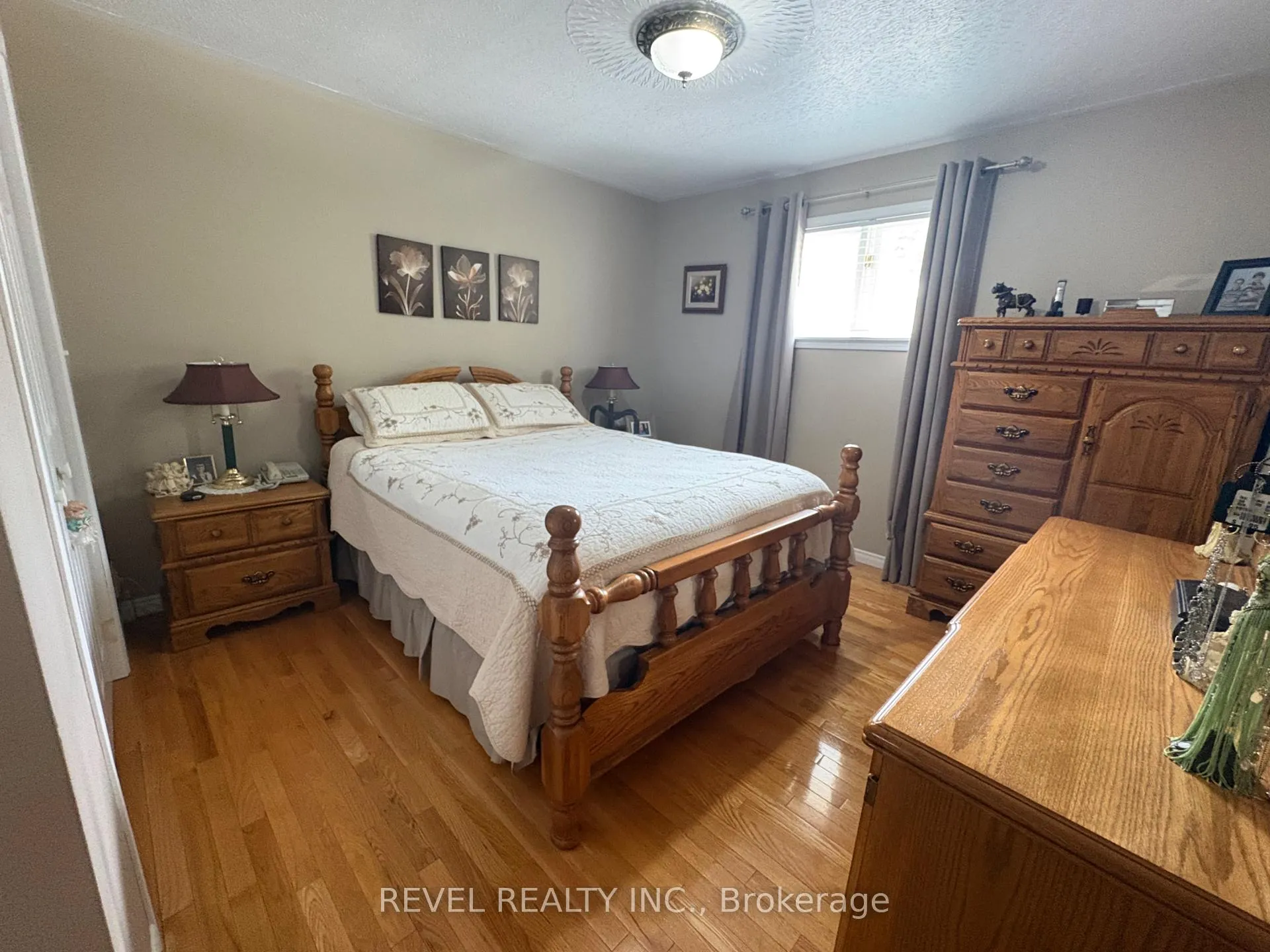 Photo 17 of 363 Thirteenth Avenue, Cochrane — HOMEH