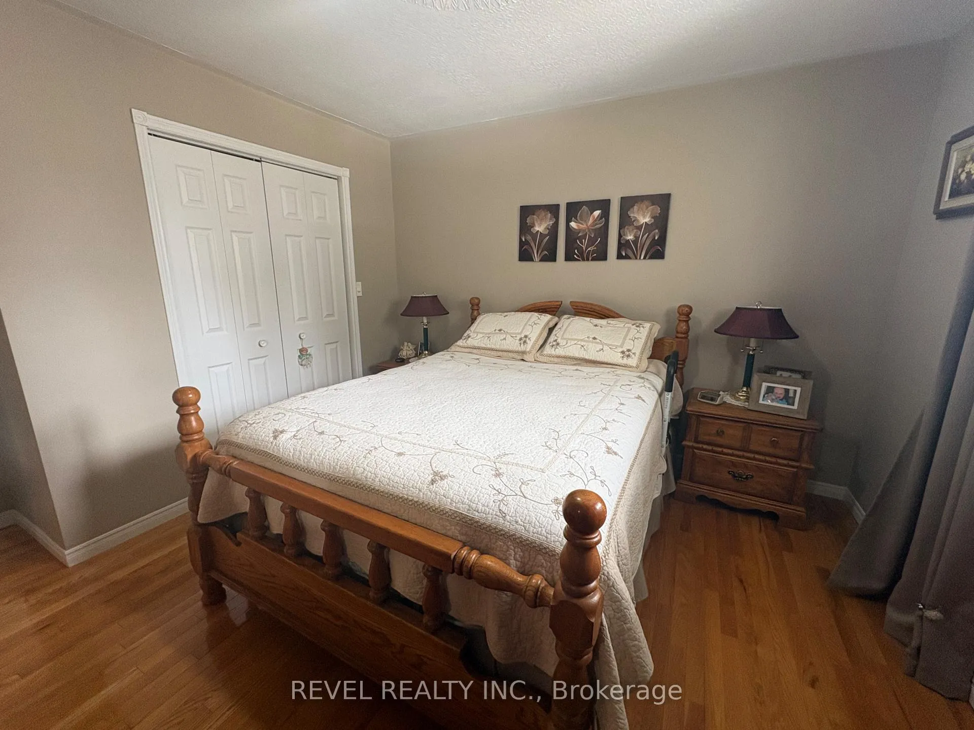 Photo 18 of 363 Thirteenth Avenue, Cochrane — HOMEH