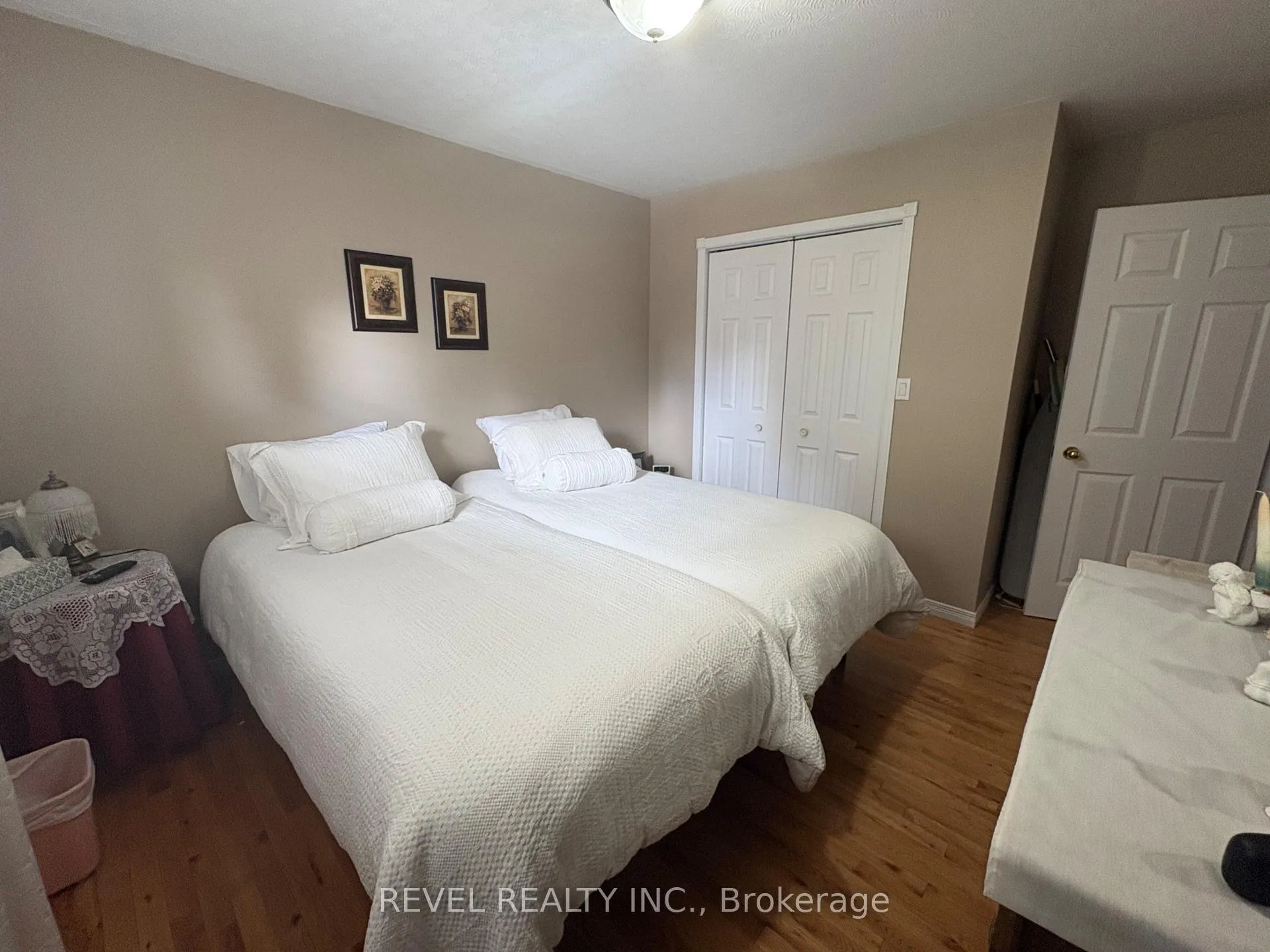 Photo 20 of 363 Thirteenth Avenue, Cochrane — HOMEH