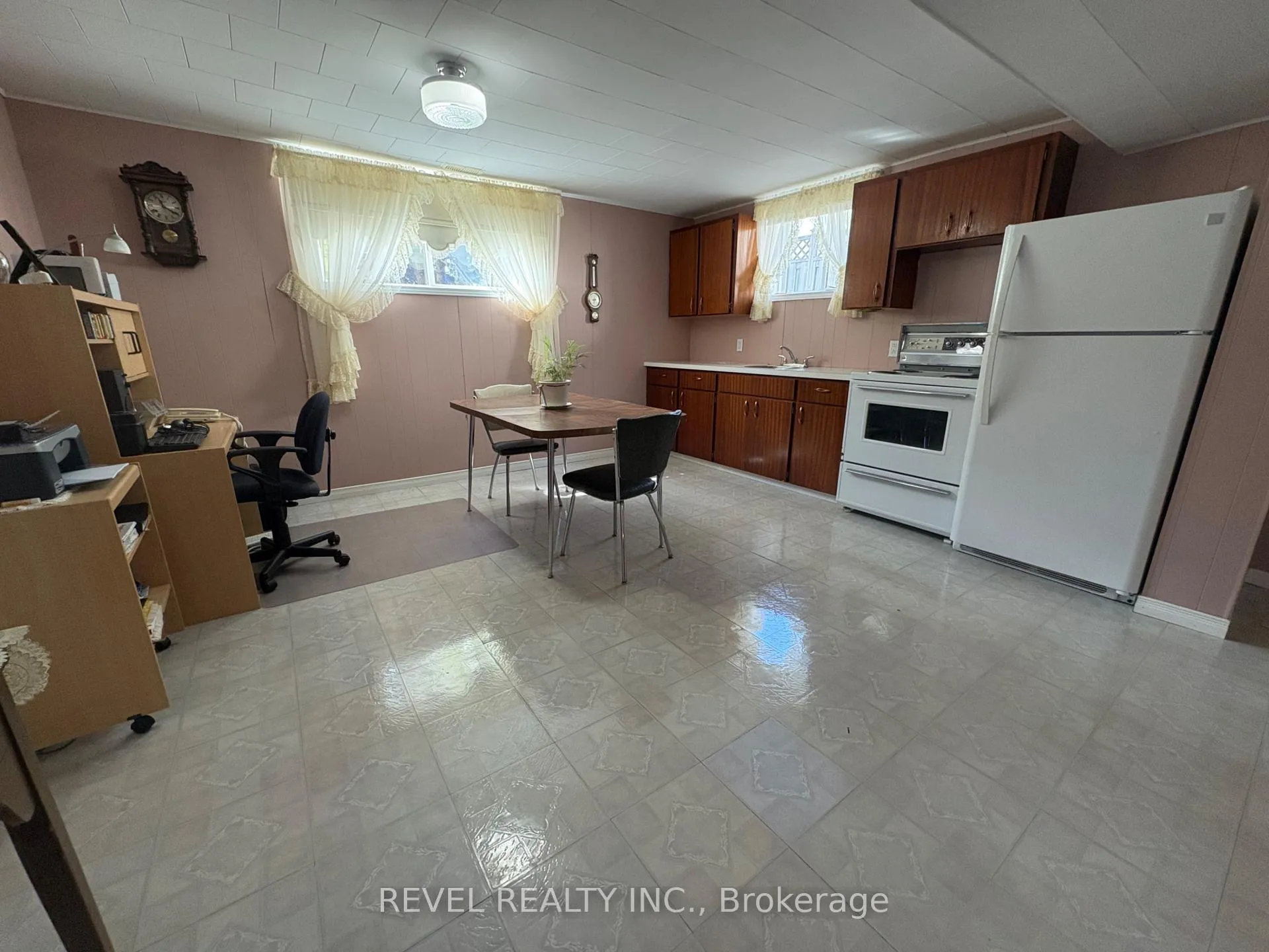 Photo 31 of 363 Thirteenth Avenue, Cochrane — HOMEH