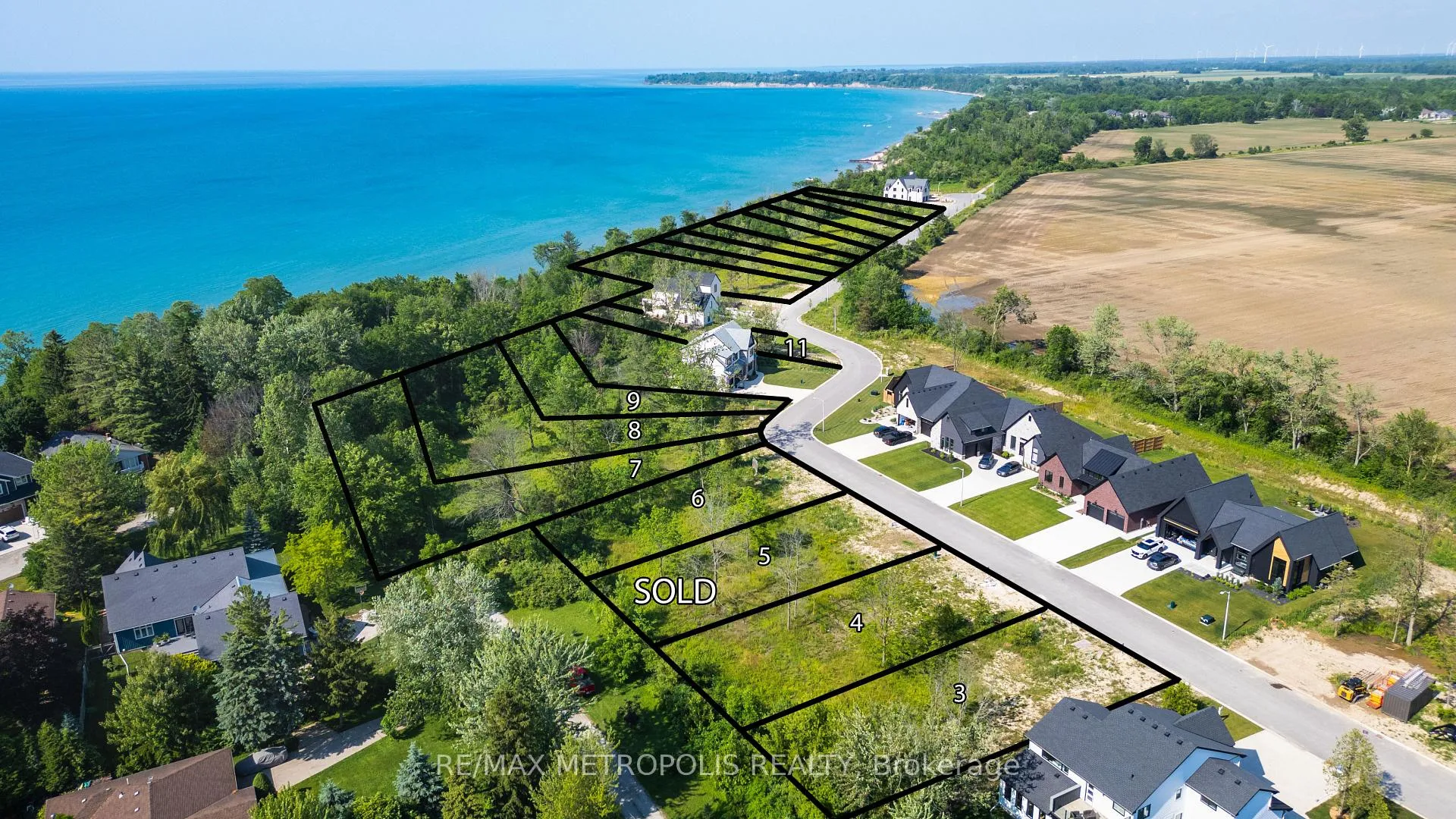 Photo 6 of 7073 Blue Coast Heights, Plympton-Wyoming, Plympton Wyoming — HOMEH