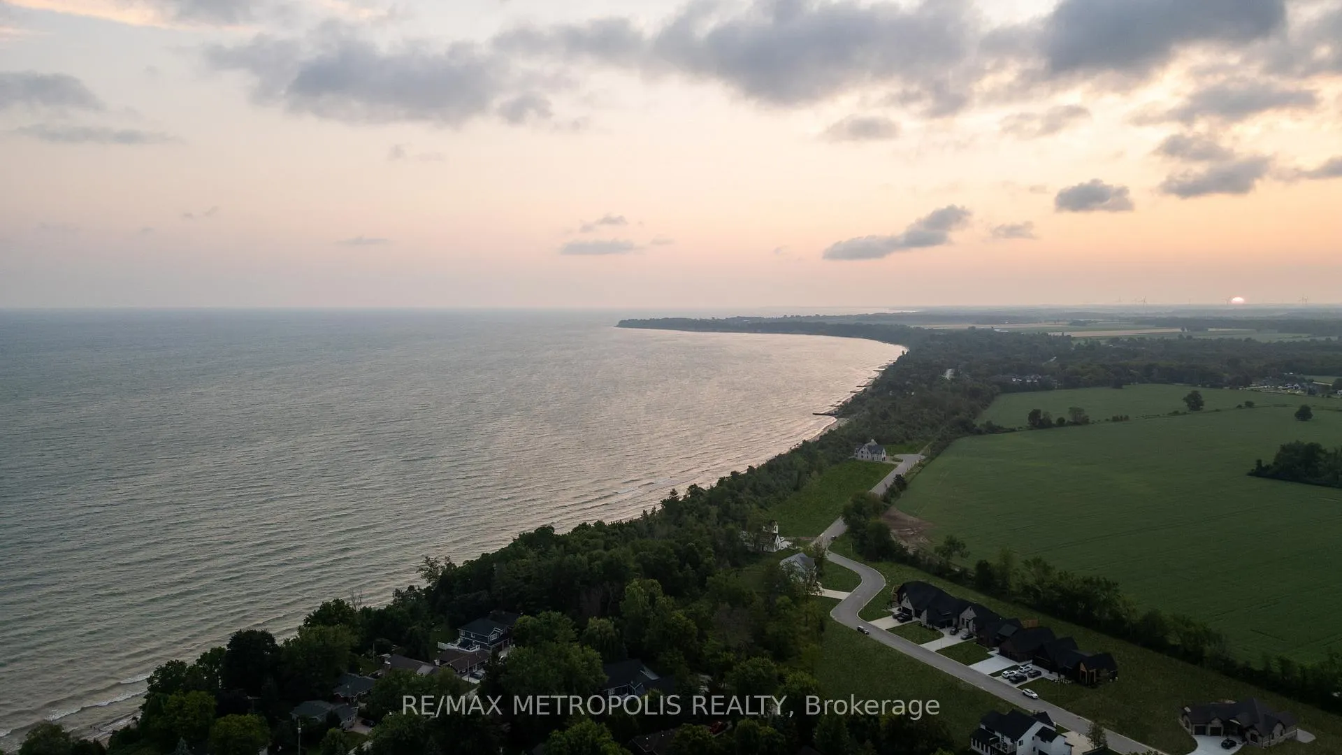 Photo 9 of 7073 Blue Coast Heights, Plympton-Wyoming, Plympton Wyoming — HOMEH
