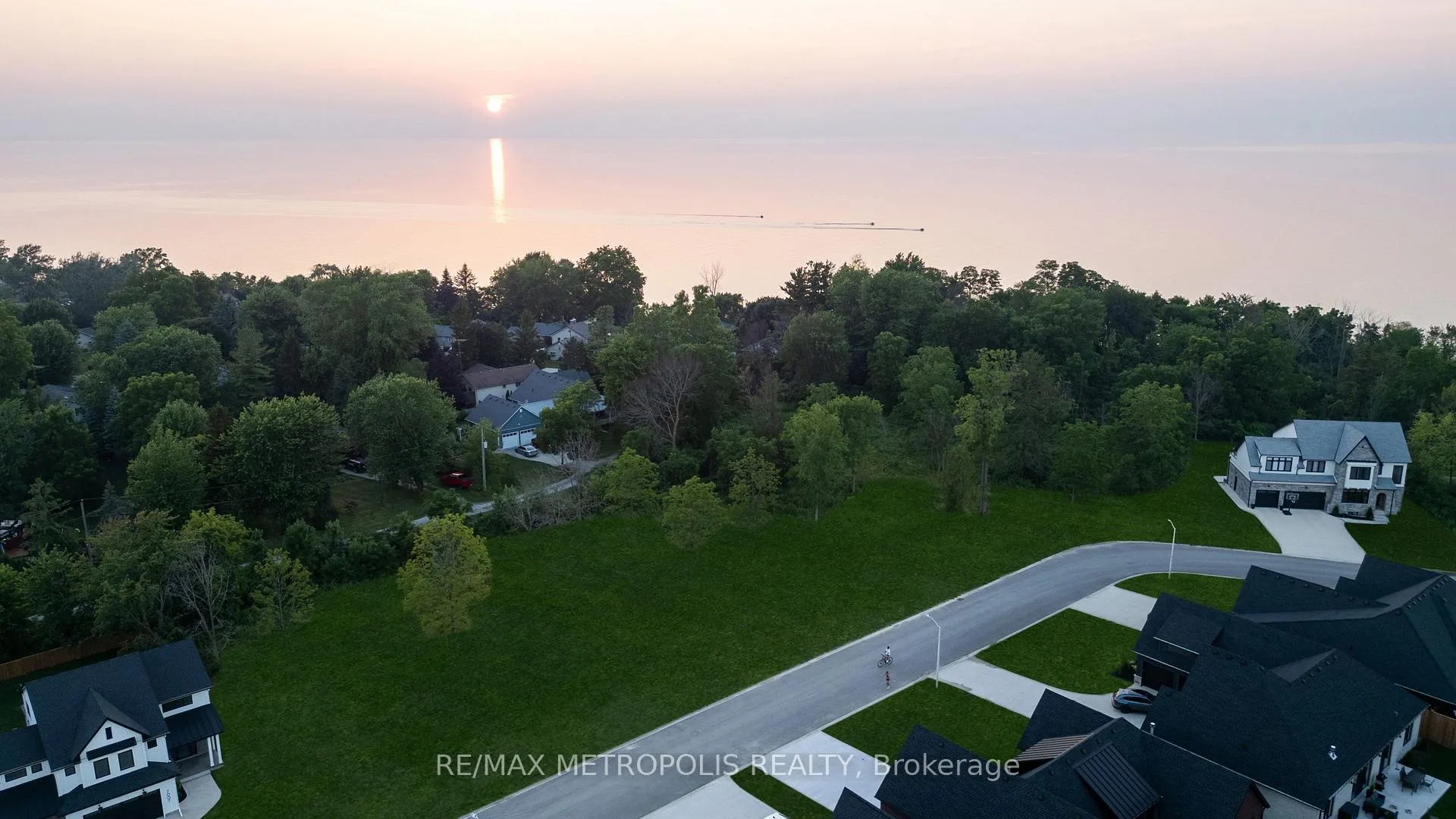 Photo 11 of 7073 Blue Coast Heights, Plympton-Wyoming, Plympton Wyoming — HOMEH