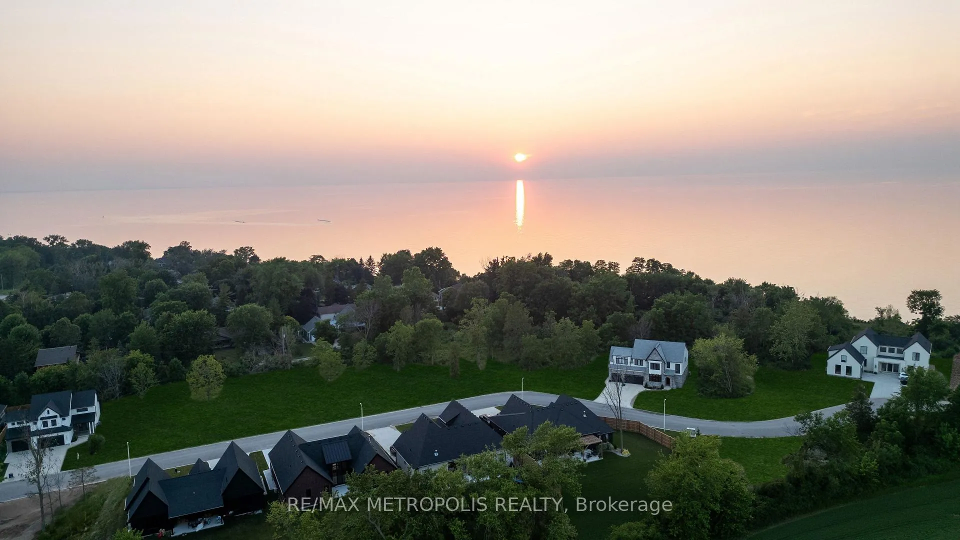 Photo 13 of 7073 Blue Coast Heights, Plympton-Wyoming, Plympton Wyoming — HOMEH