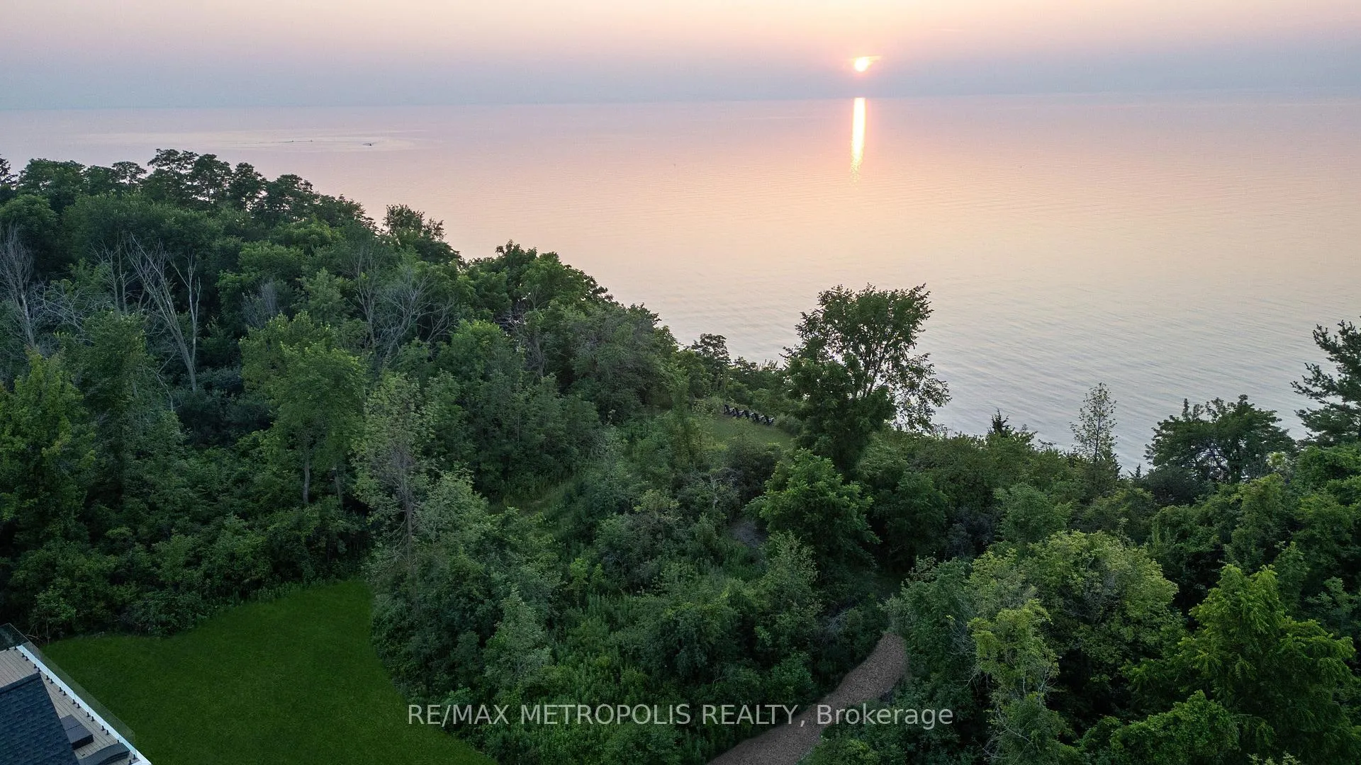 Photo 16 of 7073 Blue Coast Heights, Plympton-Wyoming, Plympton Wyoming — HOMEH