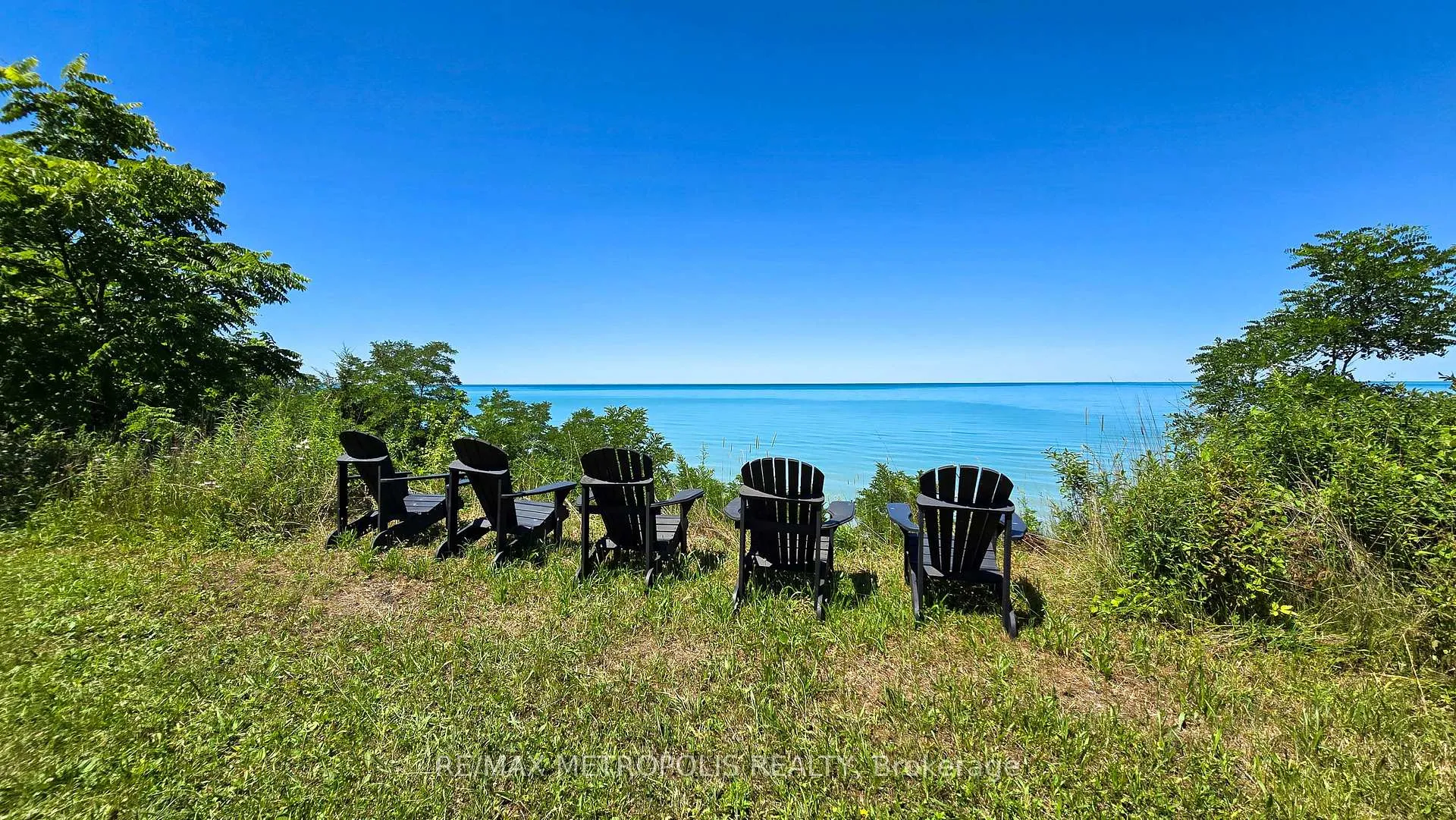 Photo 20 of 7073 Blue Coast Heights, Plympton-Wyoming, Plympton Wyoming — HOMEH